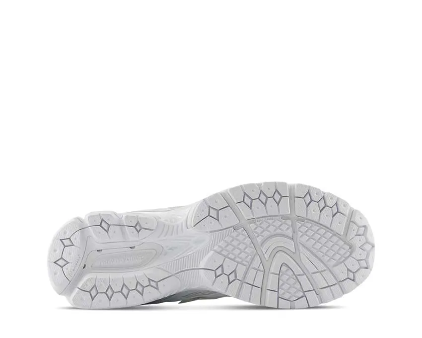 New Balance 1906 "Triple White" Urban Sport Outfit Essential