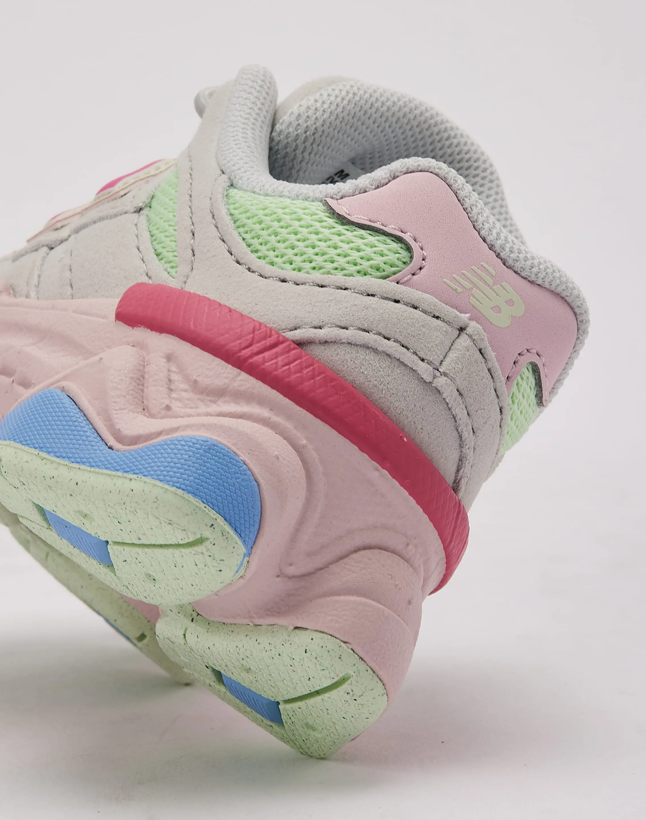 mesh ventilation New Balance 9060 Toddler