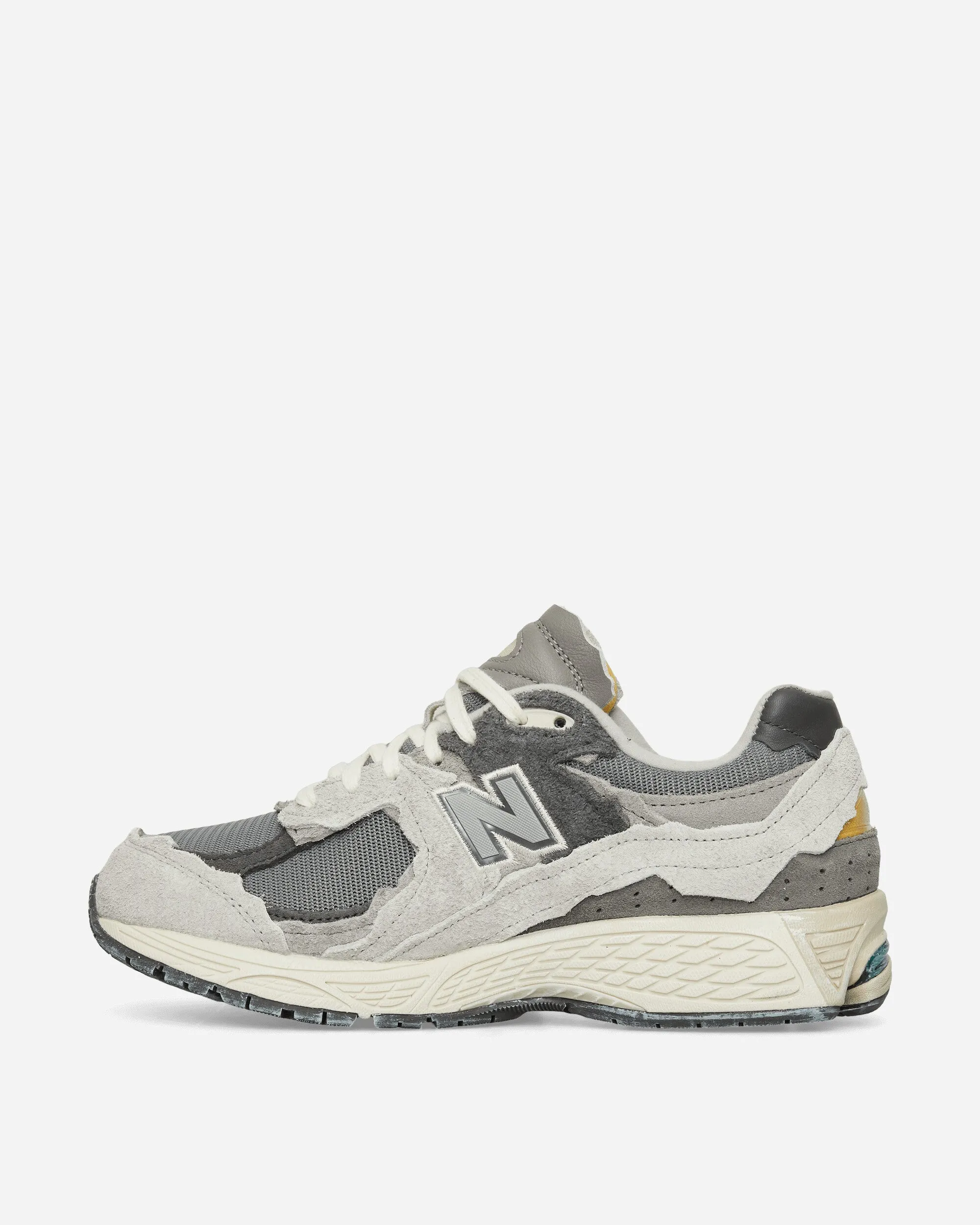 2002R 'Protection Pack' Sneakers Rain Cloud / Magnet Silk Feel