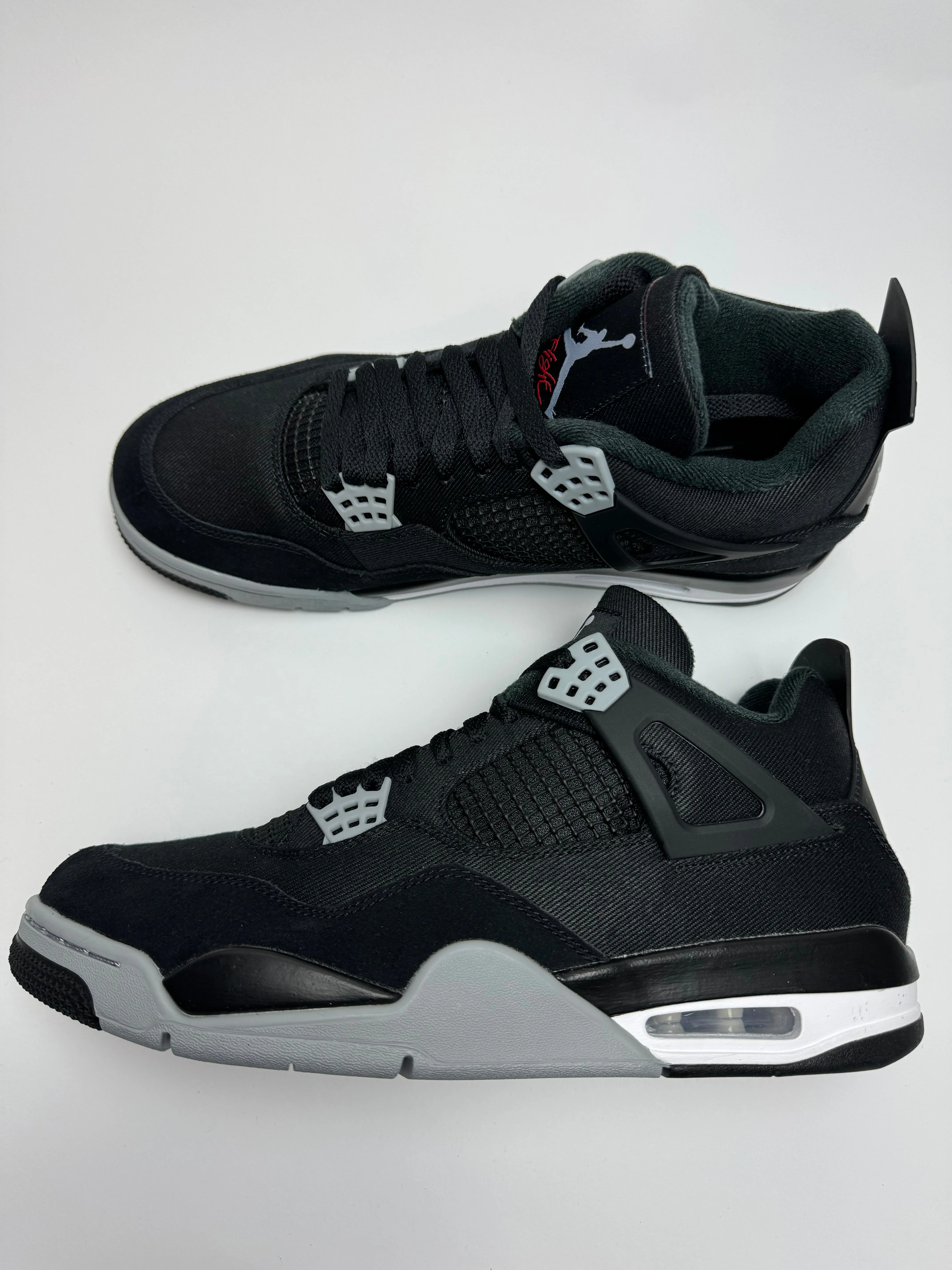 Slow Walks No Squeeze Air Jordan 4 Retro SE "Black Canvas"