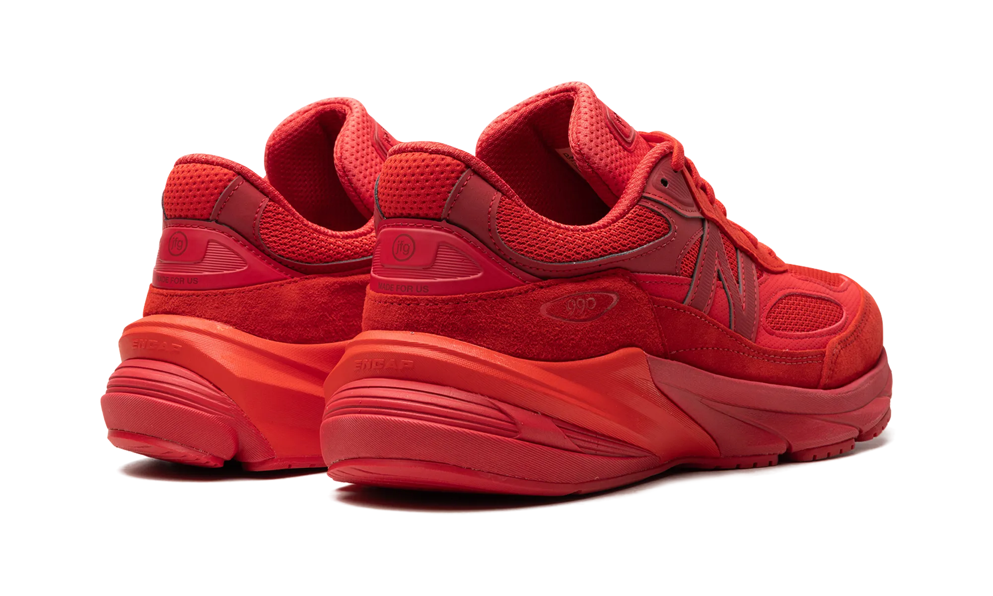 990v6 "Joe Freshgoods - Paris Red" Beach Walk
