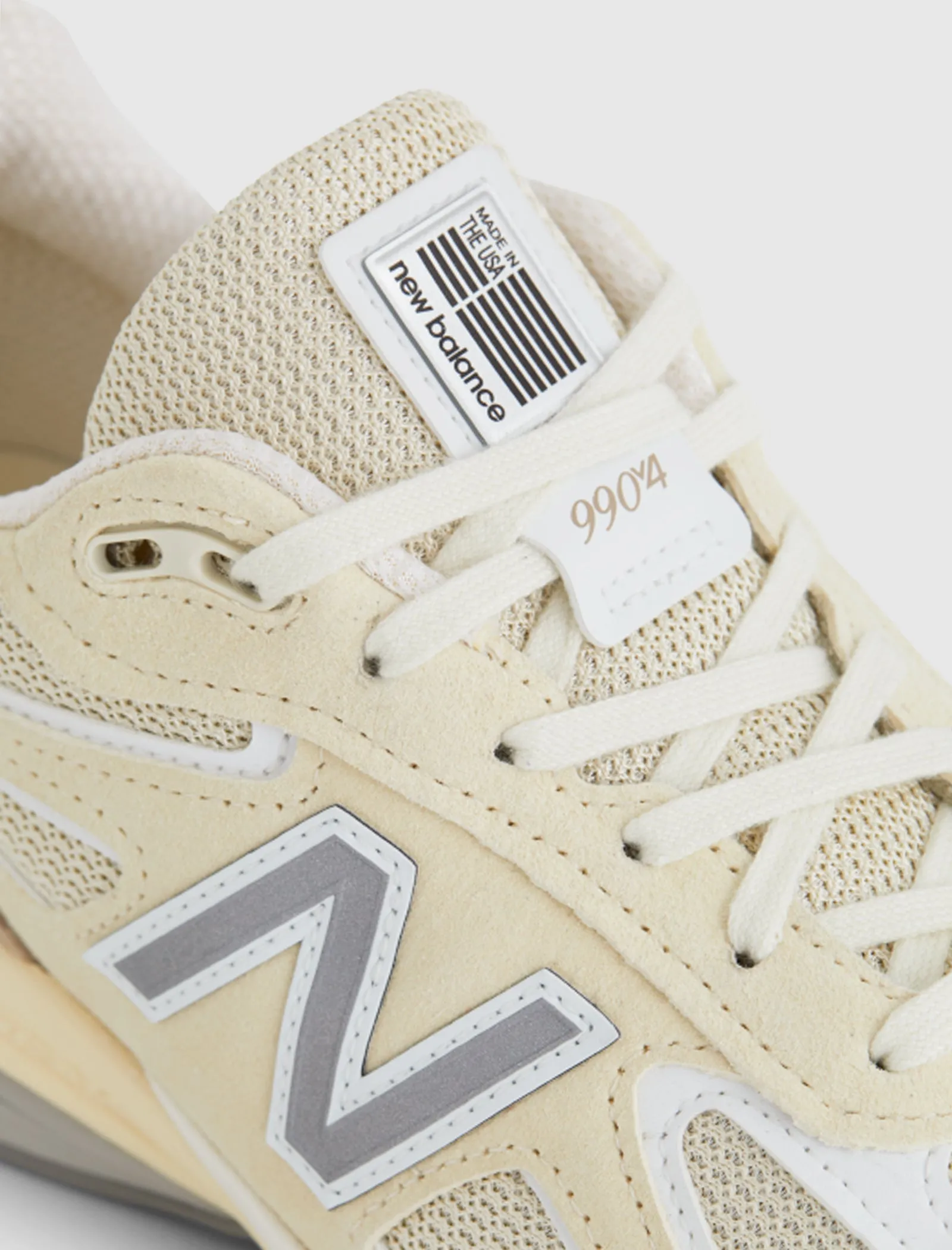 990 V4 MADE IN USA "CREAM" Narrow Fit