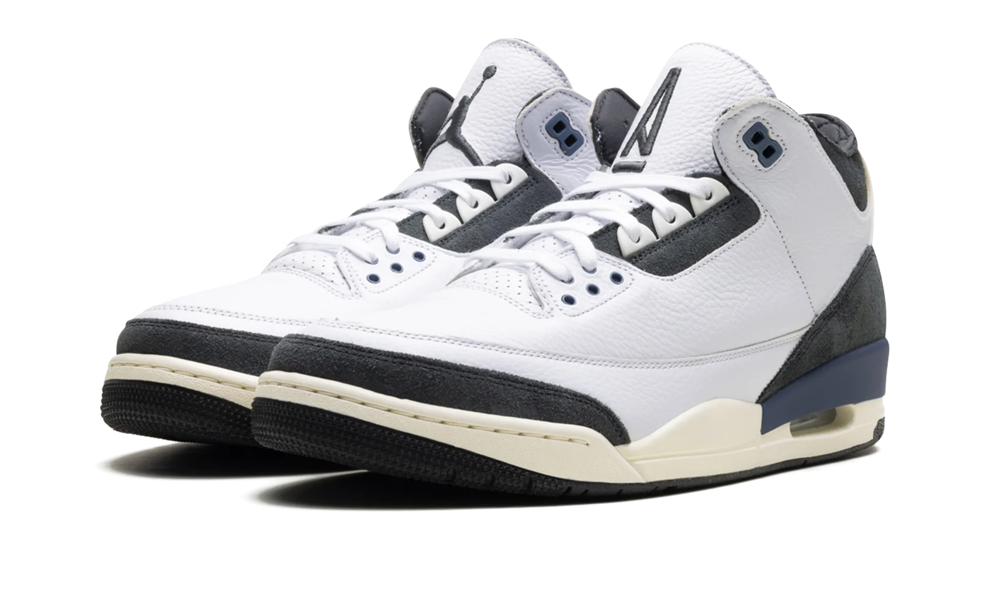Everyday Pair Air Jordan 3 OG SP "A Ma Mani??re - For The Love"