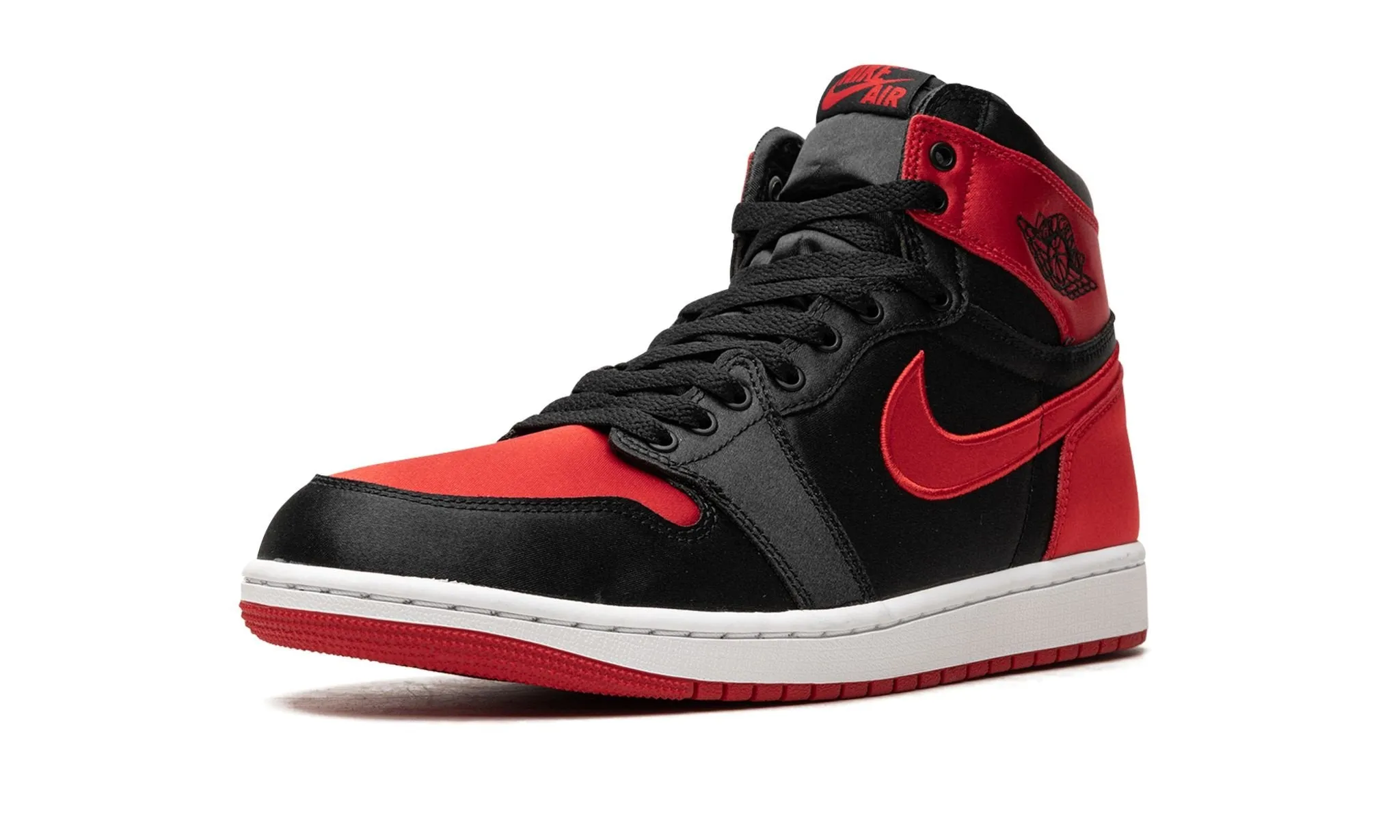 Air Jordan 1 Retro High OG Satin Bred Womens Star Step clean design