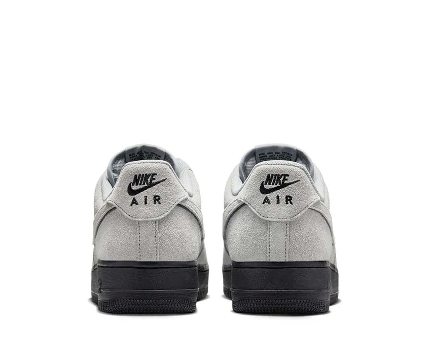 Minimal Look Festival Step Nike Air Force 1 '07 LV8 "Smokey Grey"