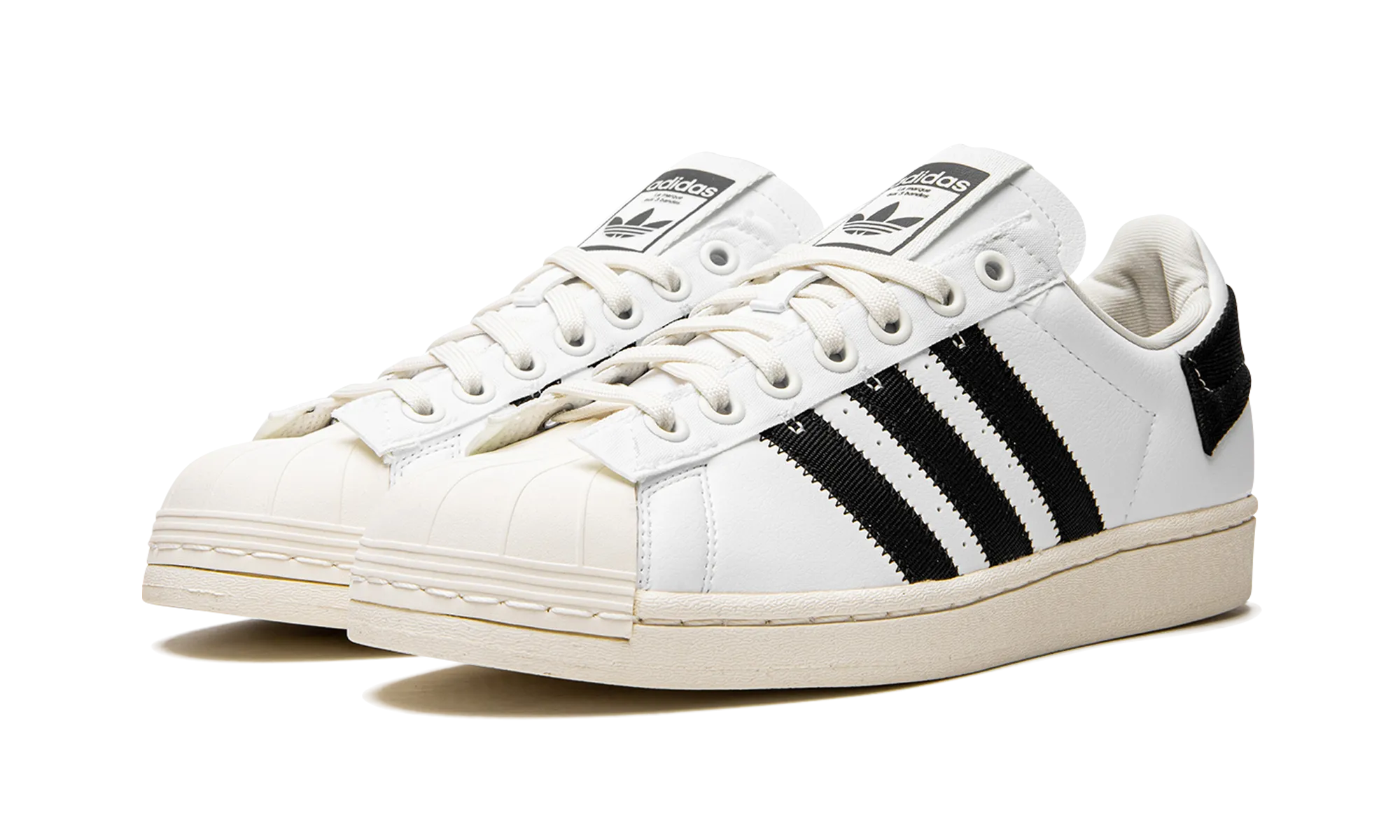 Superstar "Parley" Versatile Look