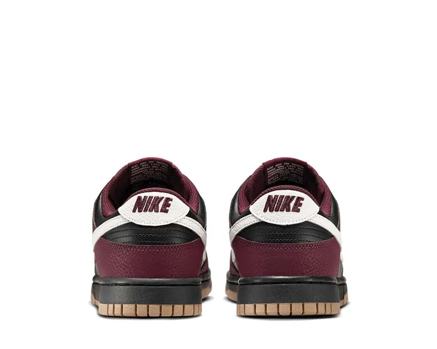 Smooth glide Nike Dunk Low NN W