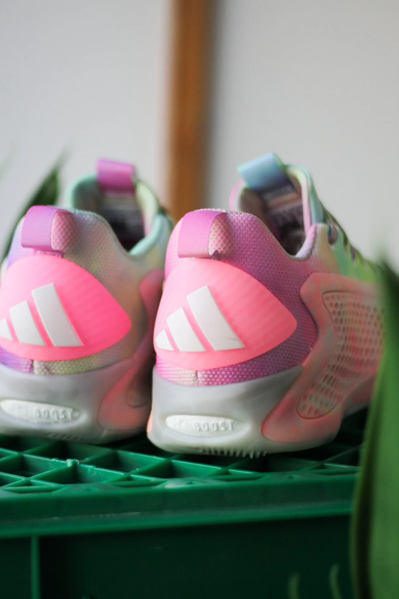 ADIDAS AE 1 LOW "CLOUD WHITE/ARCTIC ORANGE/BLISS PINK" perforated Clear Glow