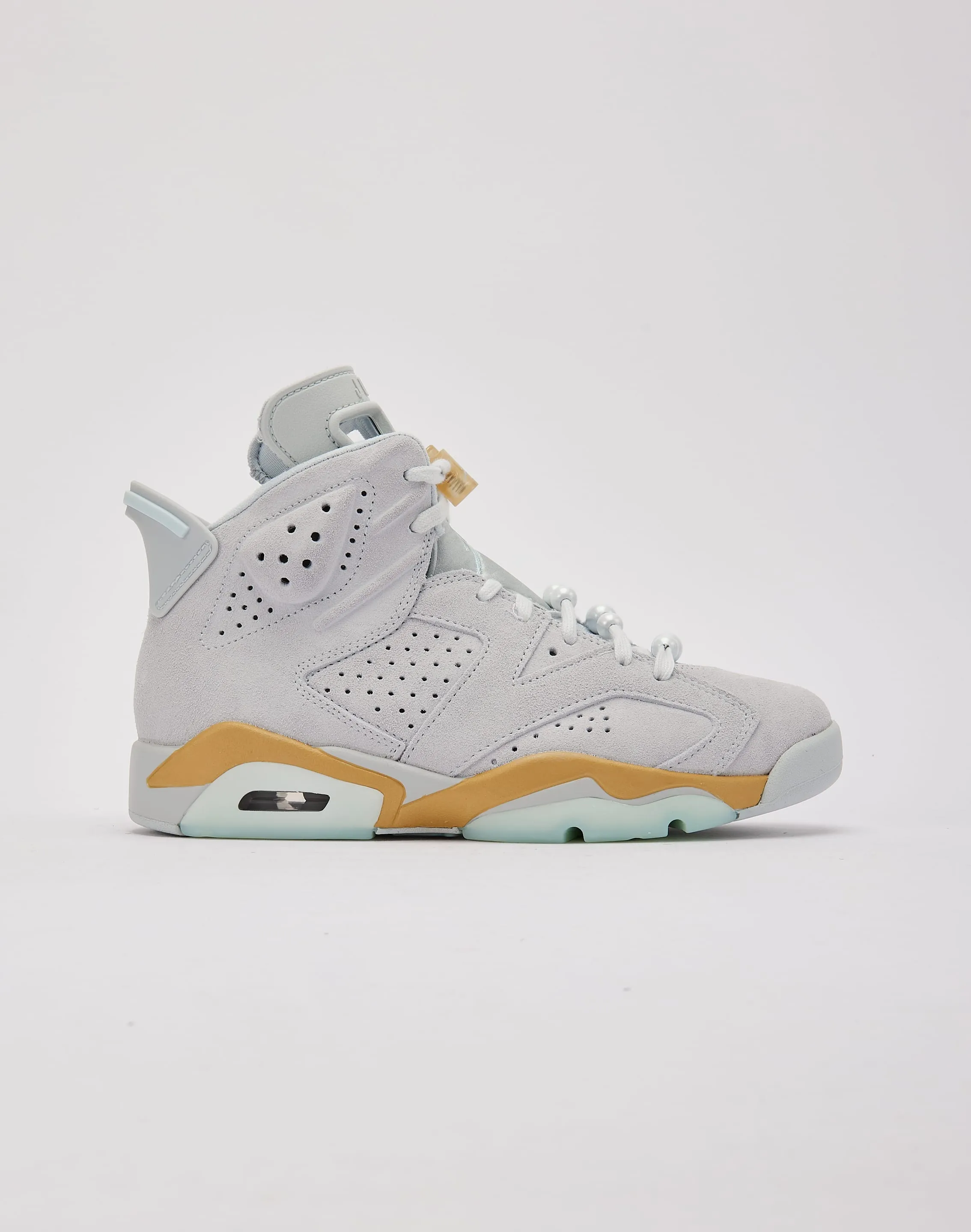 Cushioned Sturdy Build Jordan Air Jordan 6 Retro 'Pearl'