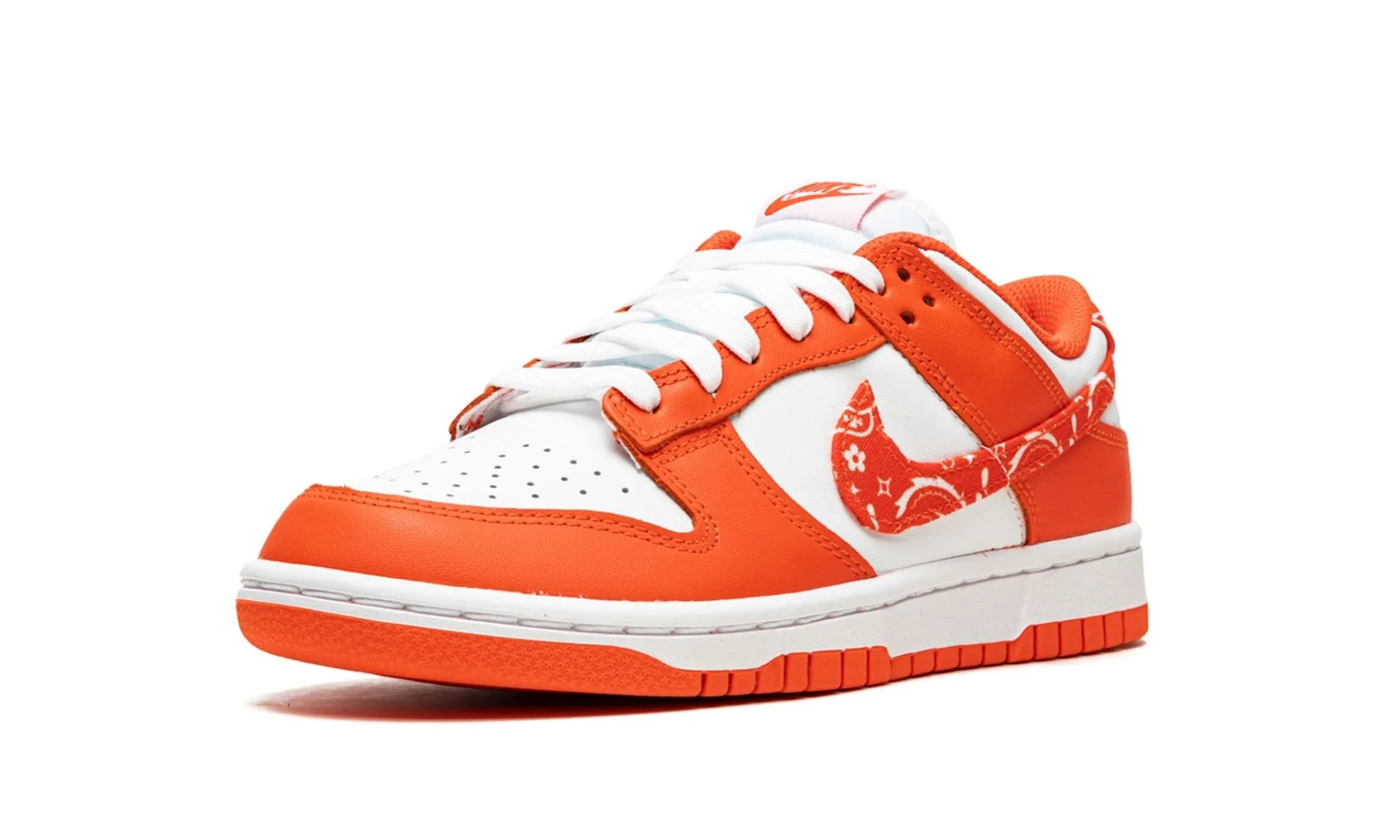 Foot alignment Club Hike Nike Dunk Low "Orange Paisley" Women's