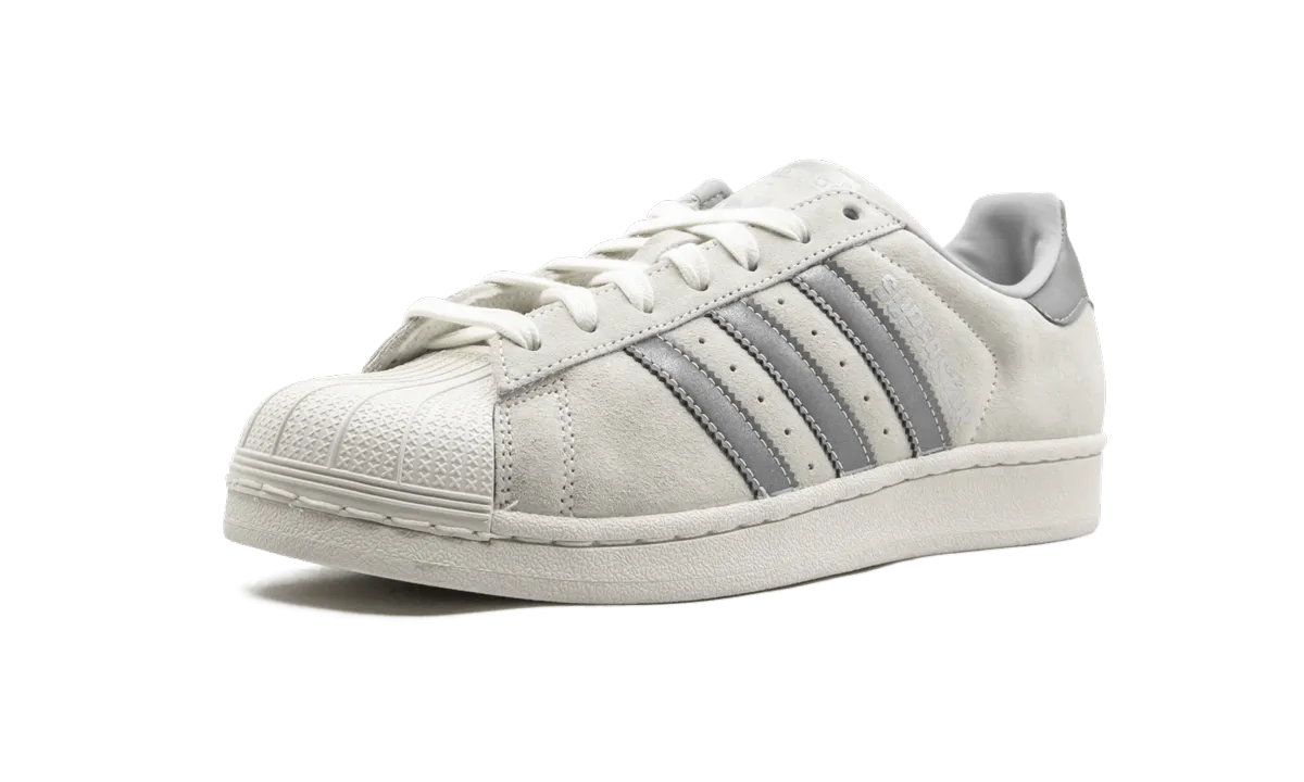 Superstar Beach Walks Superior Cushioning