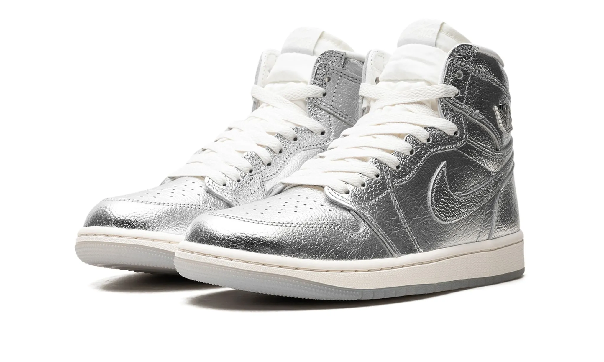 Fit Anywhere Grip Control Wmns Air Jordan 1 Retro High OG 'Chrome'