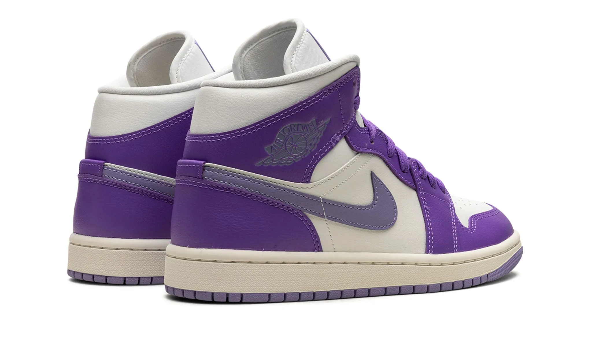 Wmns Air Jordan 1 Mid 'Action Grape' Stylish Design