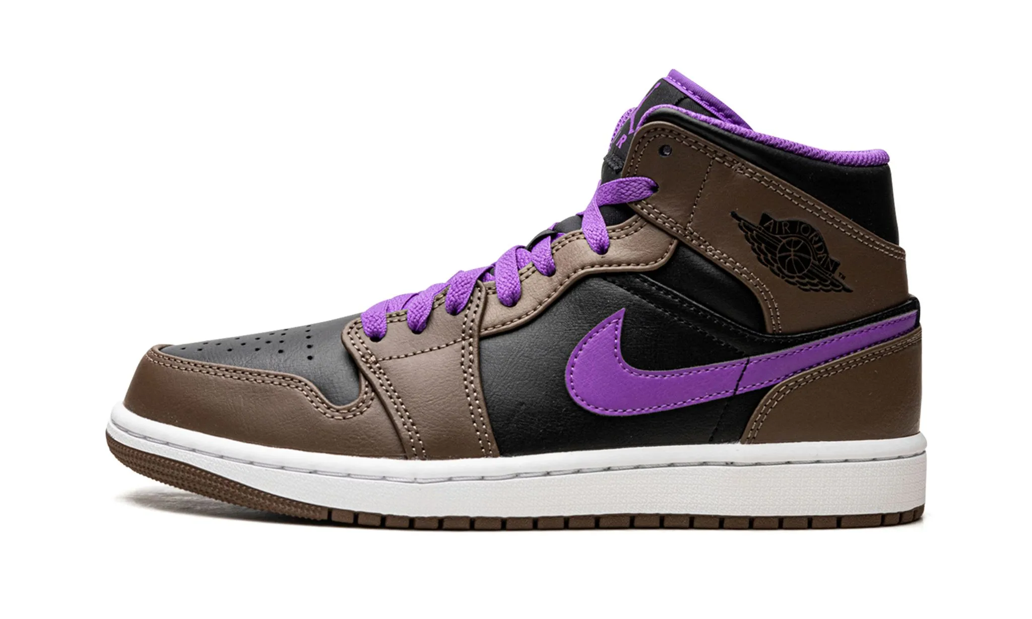 Evening Ready Mood Match Air Jordan 1 Mid Palomino