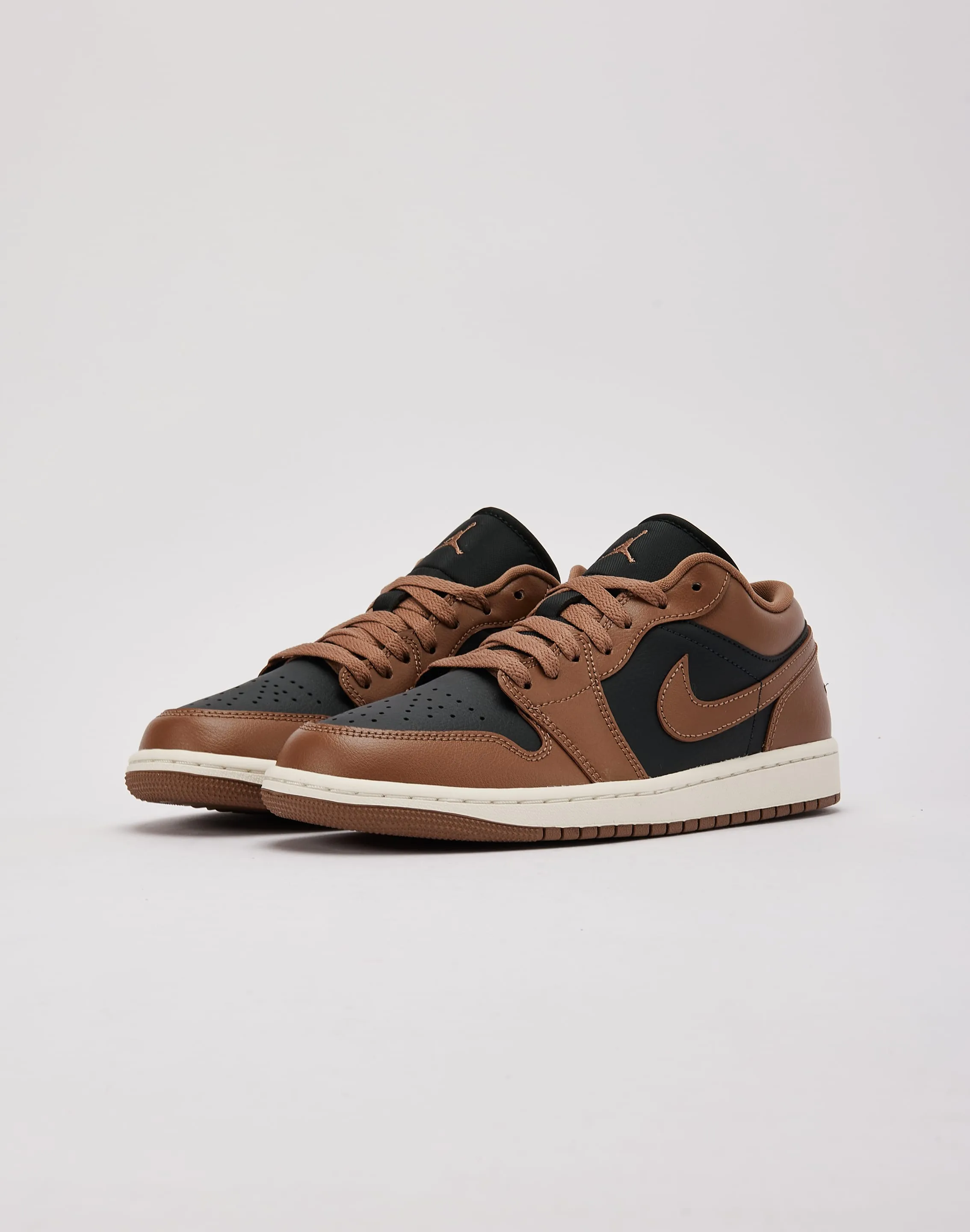 Foot Glow Jordan Air Jordan 1 Low