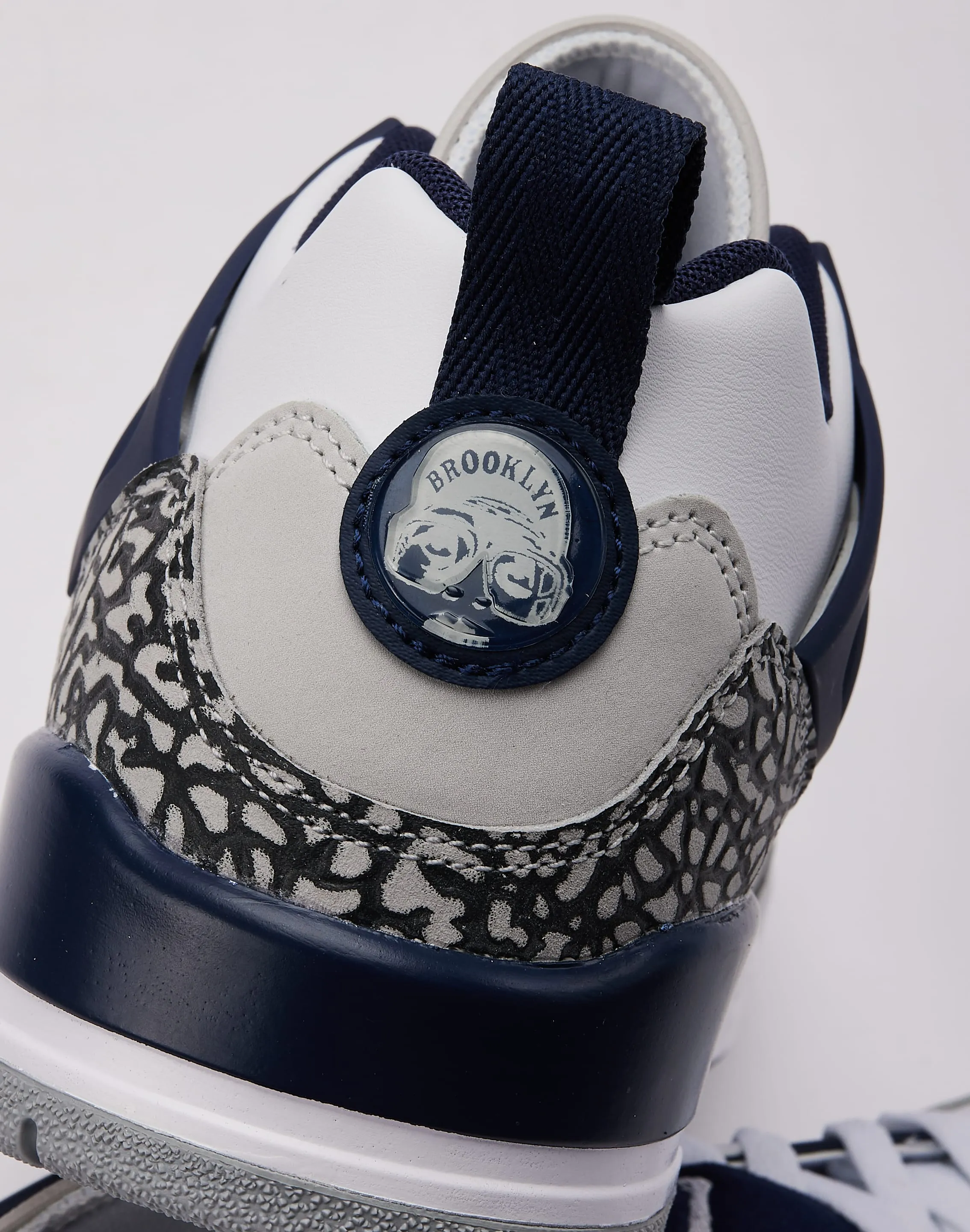 Jordan Spizike Low Elastic laces Easy Flow