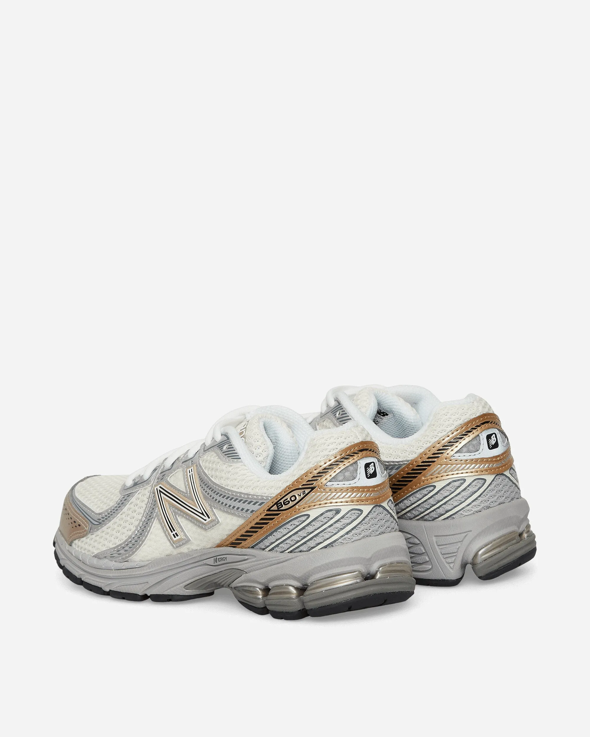 860v2 Sneakers Sea Salt / Gold Metallic Club Edge