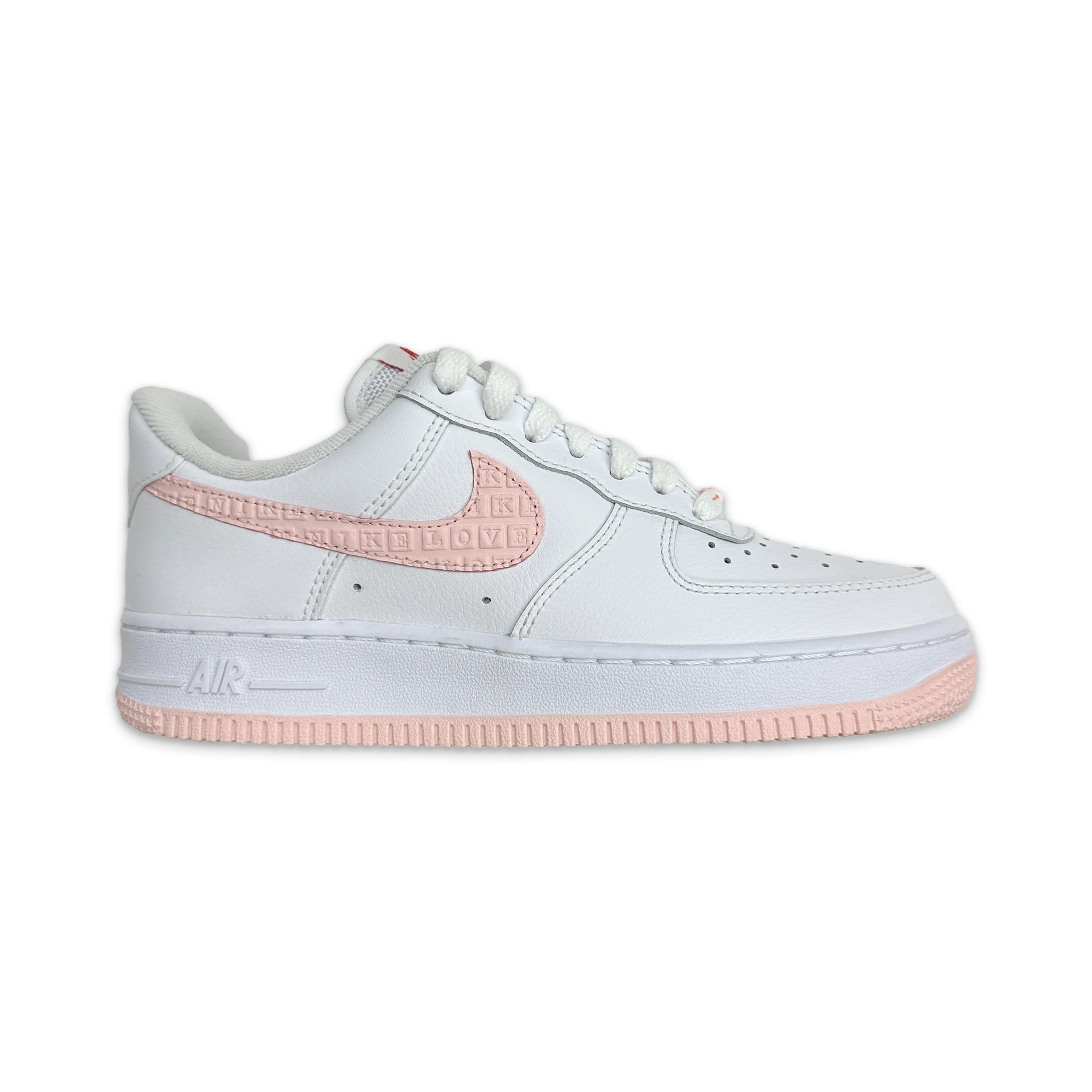 Air Force 1 Low ??Valentines Day 2022 (W)?? Cushioned Feel Scratch   Resistant