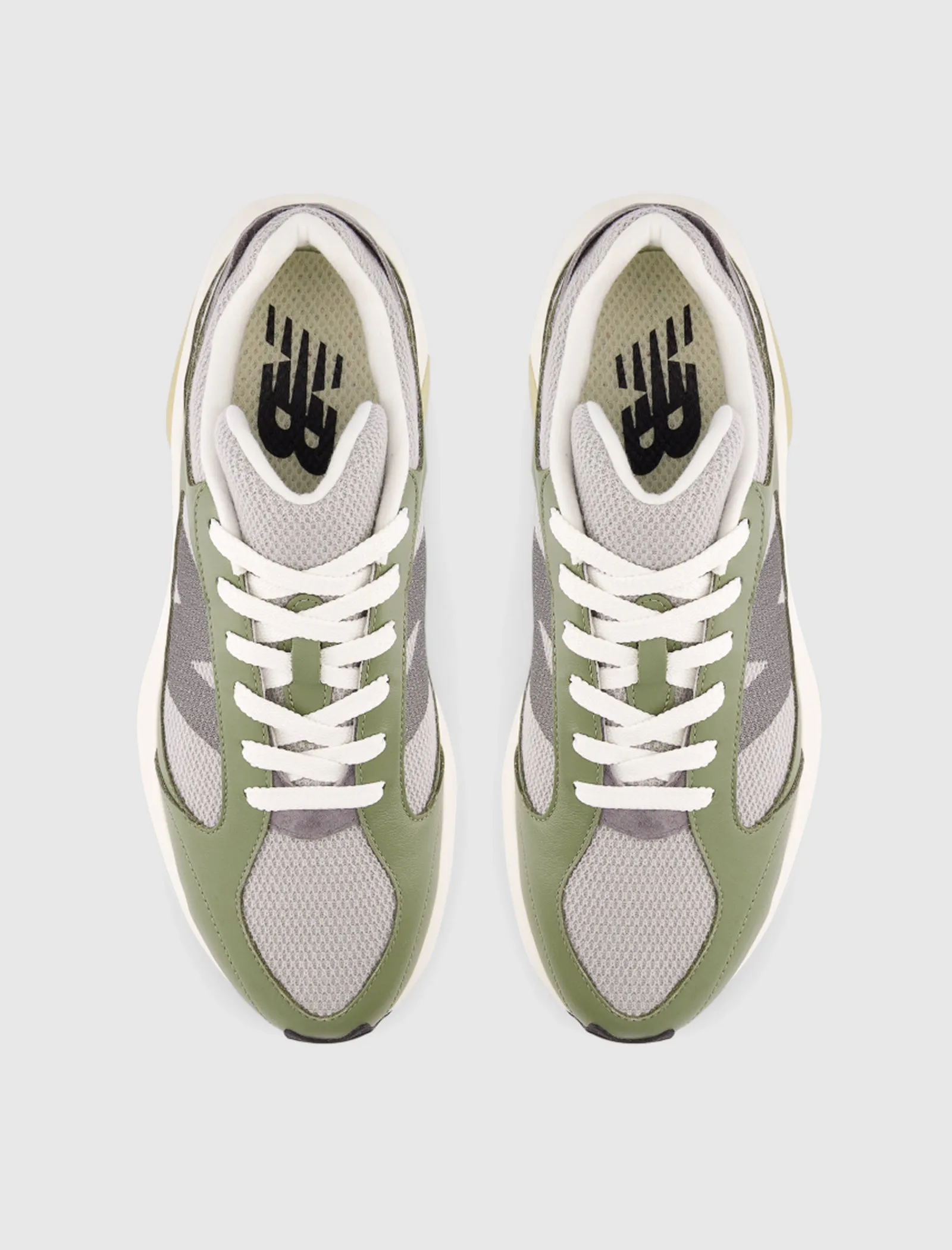 WRPD RUNNER "DARK OLIVE" Pose Ready