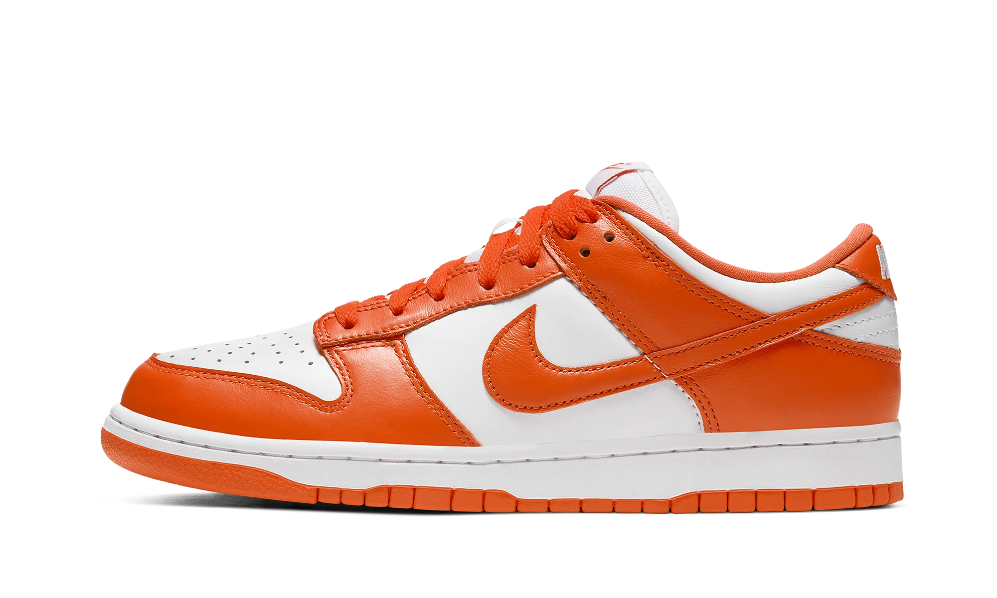 Nike Dunk Low "Syracuse" on the road