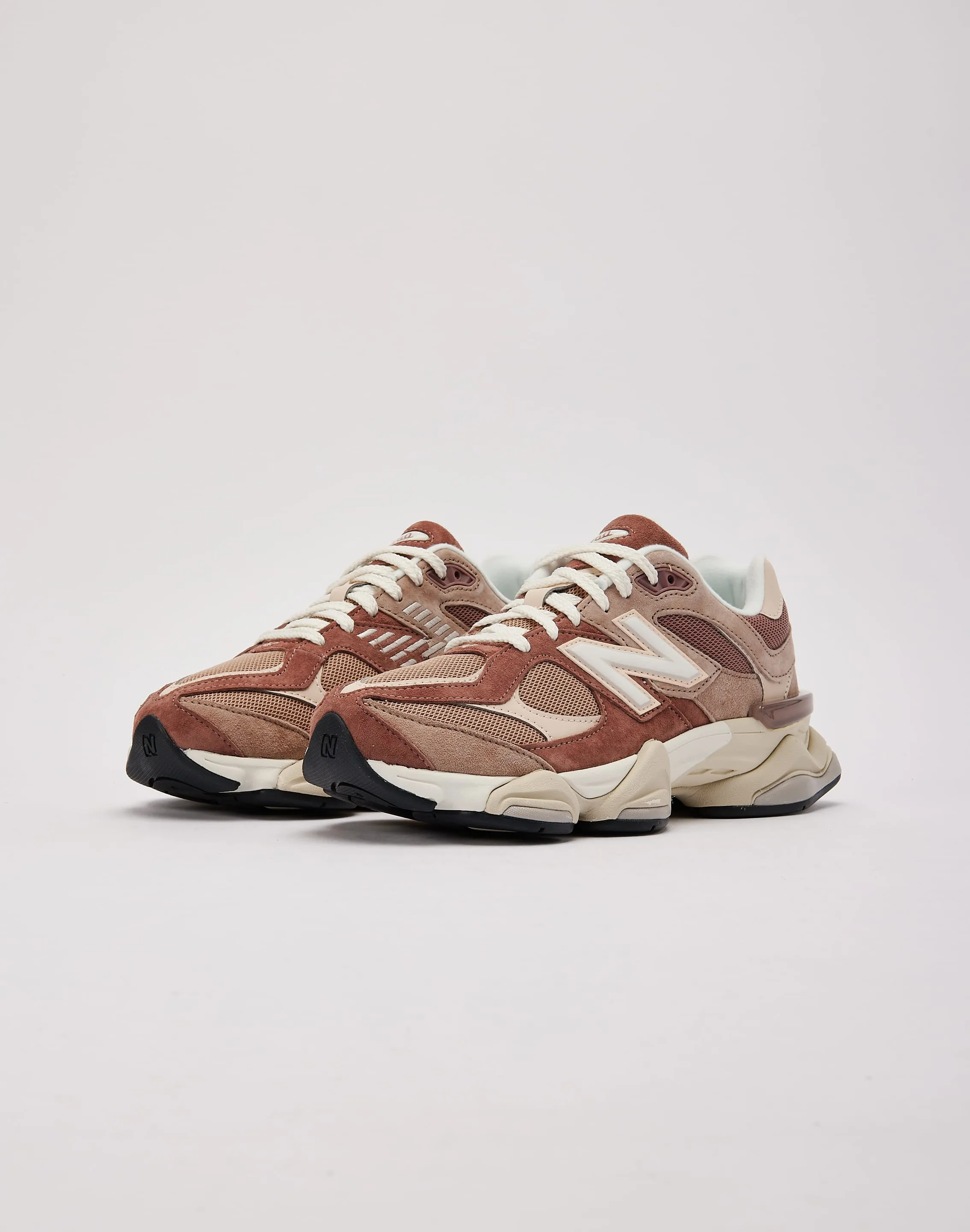 City Utility Step Comfort New Balance 9060