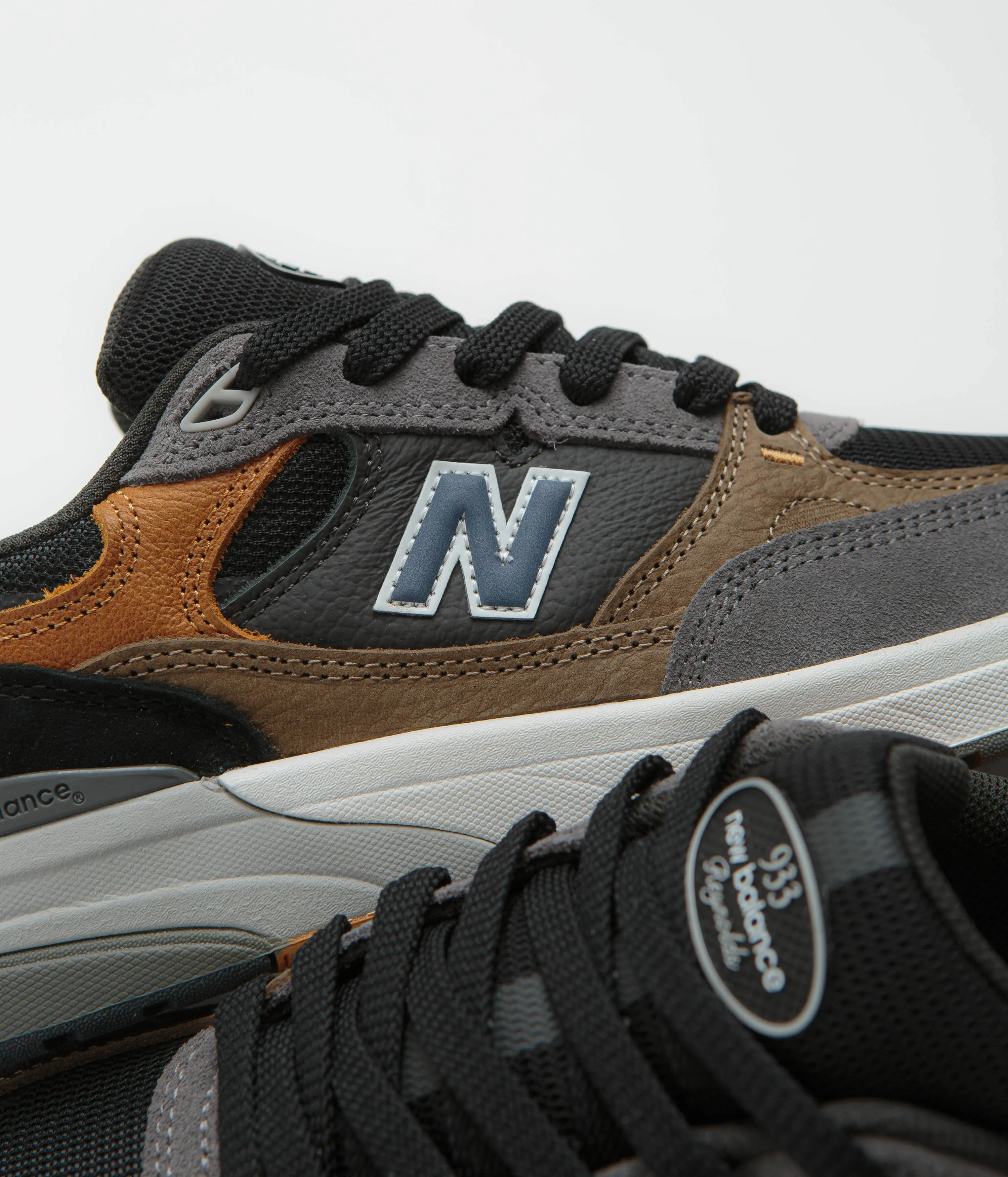 Leg Long New Balance Numeric 933 Andrew Reynolds Shoes - Castlerock Ventilation holes