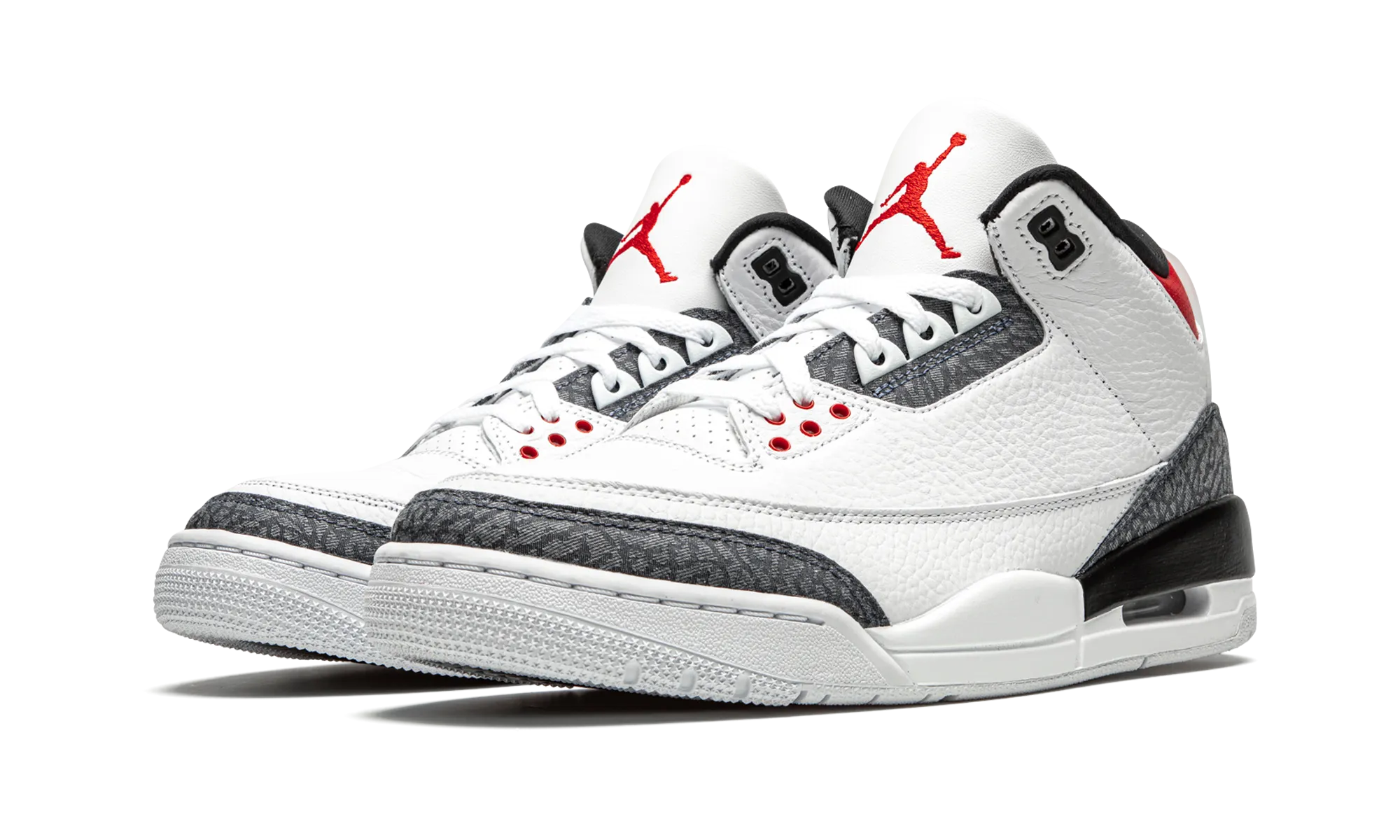 Model Day Air Jordan 3 Retro SE DNM "Fire Red Denim"