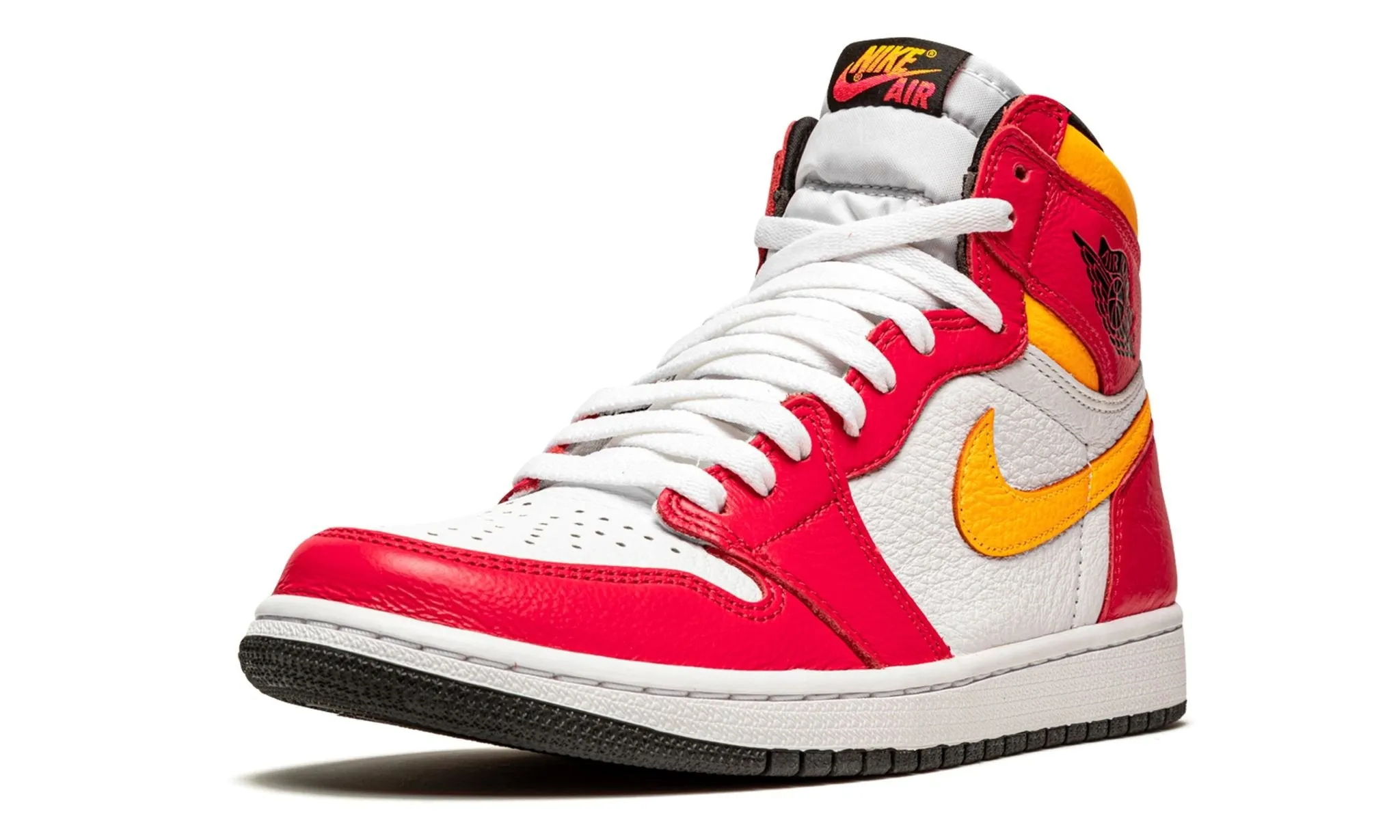 Everyday Edge Foot alignment Air Jordan 1 Retro High OG Light Fusion Red