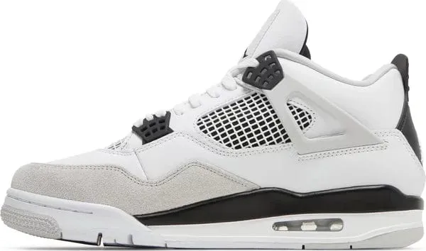 Casual Fit Jordan 4 Retro Military Black (GS)