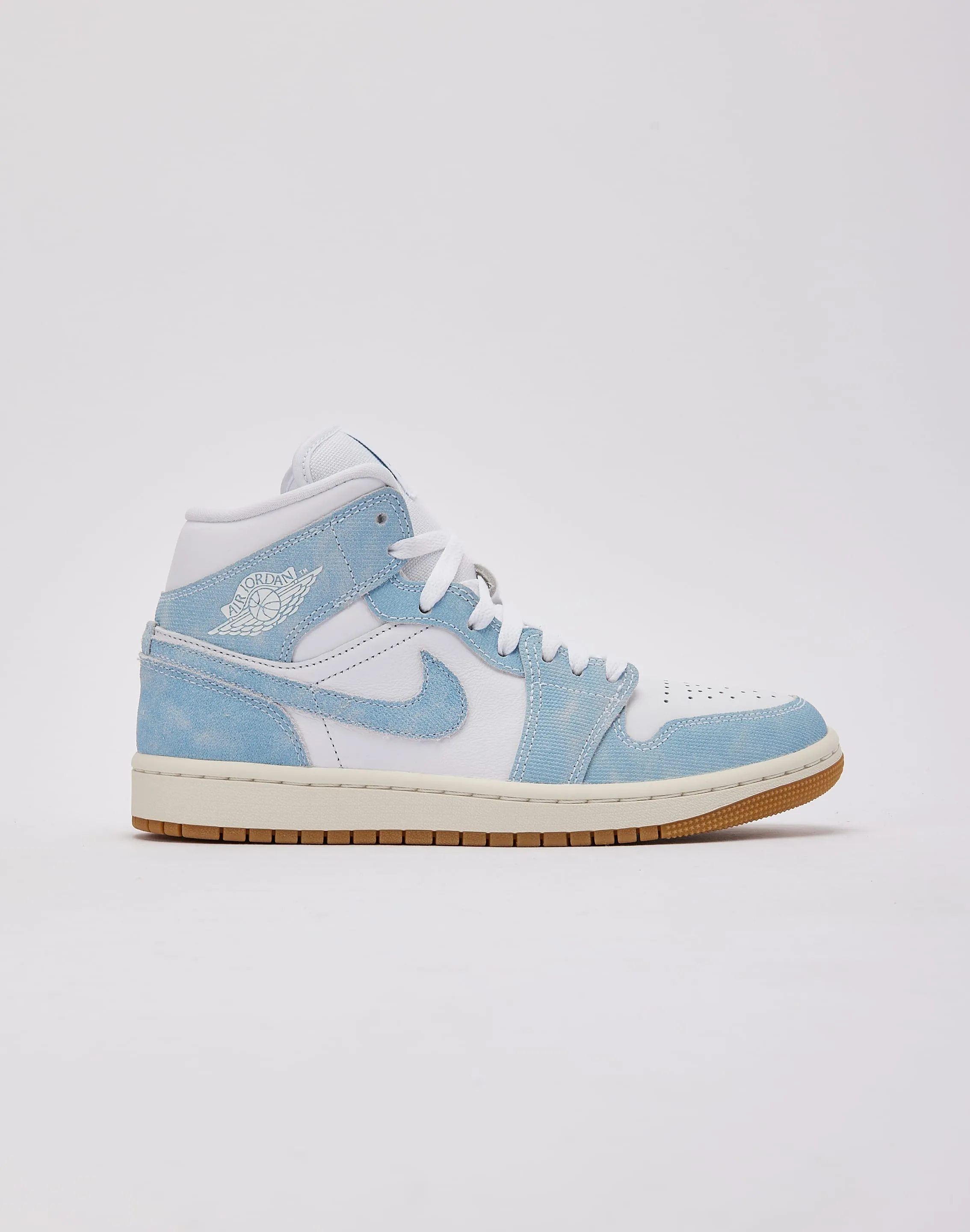 ergonomic Jordan Air Jordan 1 Mid SE