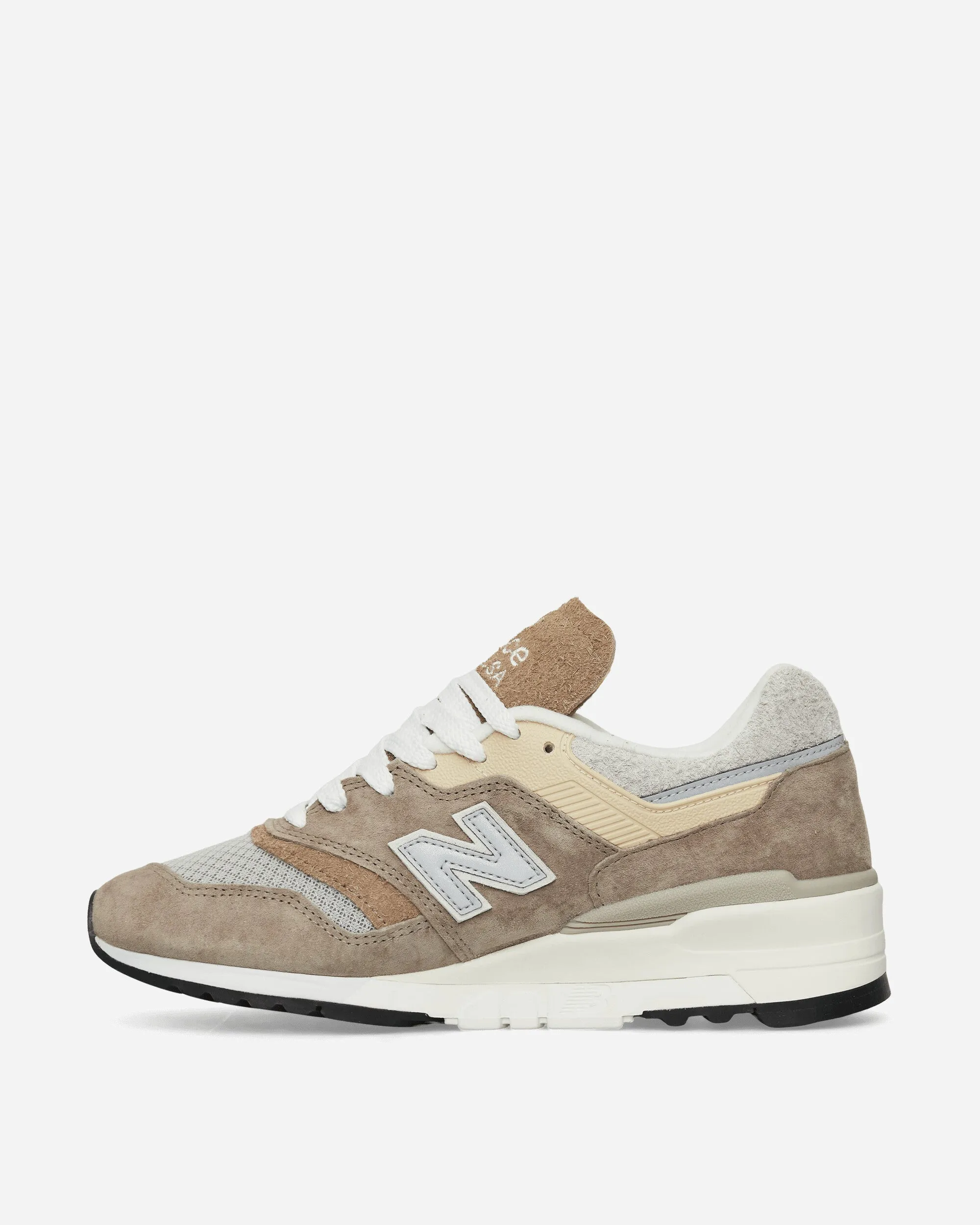 Made in USA 997 Sneakers Light Mushroom / Mirage Gray Meta Move Clean Step