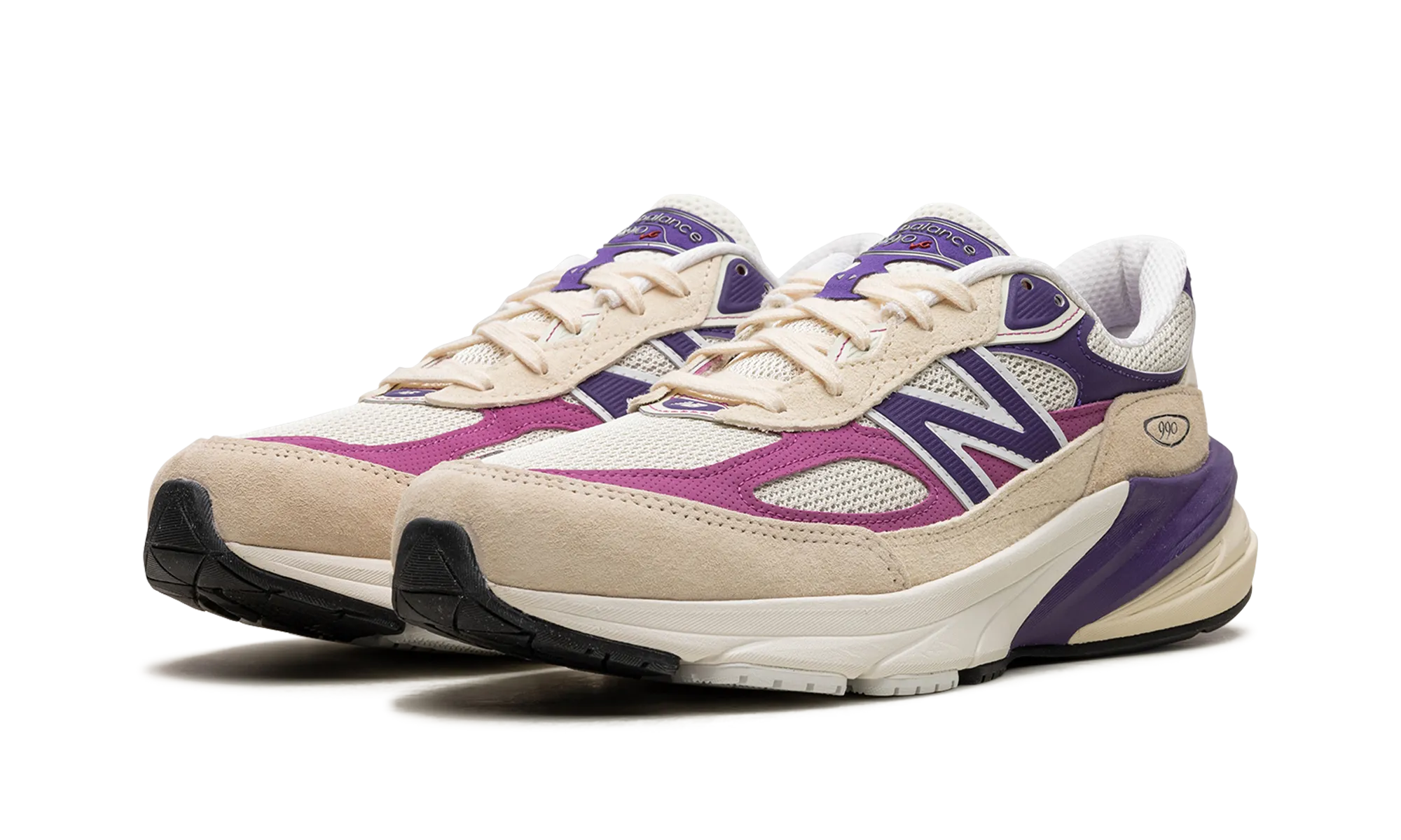 990v6 "Made in USA - Macadamia Nut Magenta" Fog Step