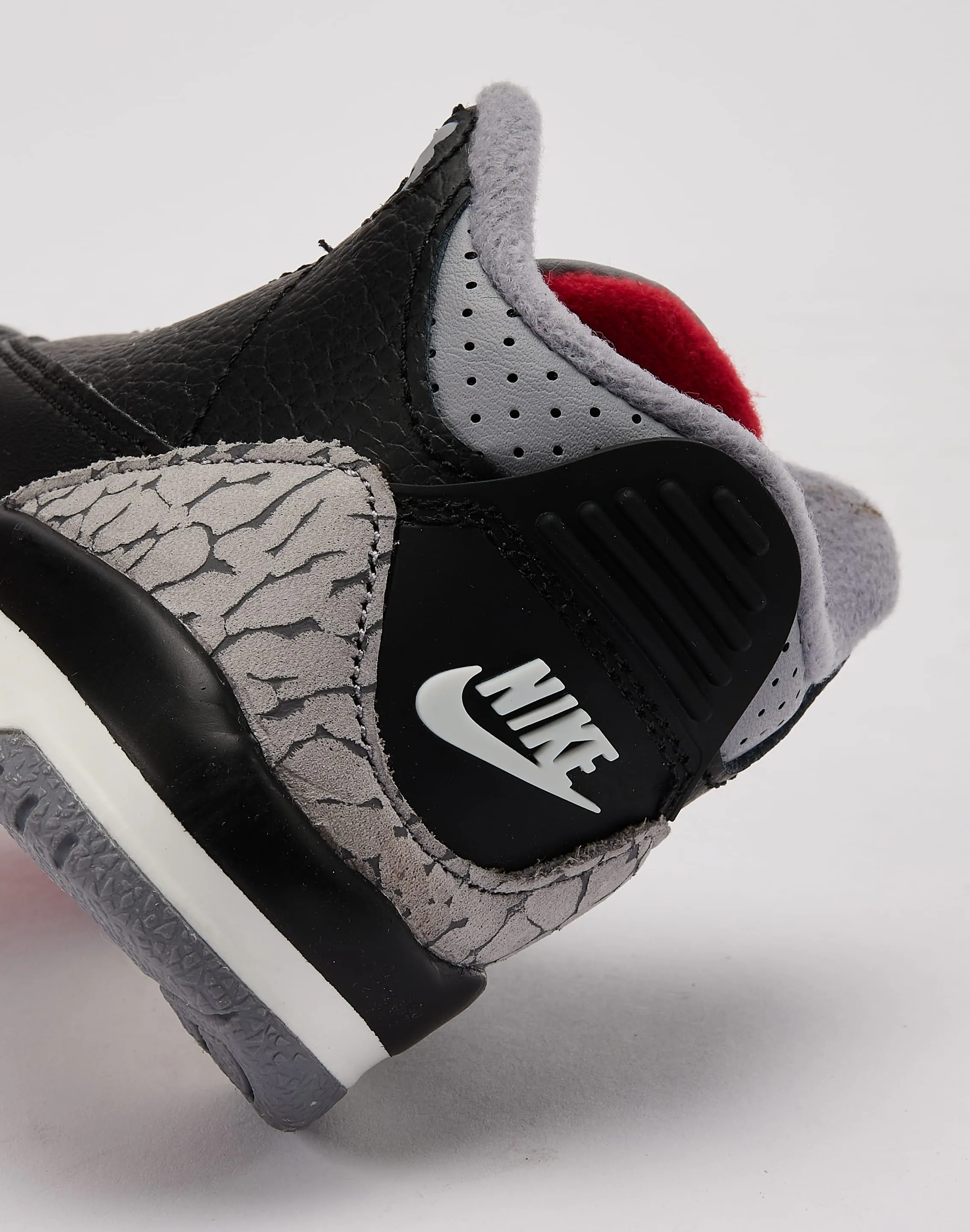 Swift Glide Jordan Air Jordan 3 Retro 'Black Cement' Toddler