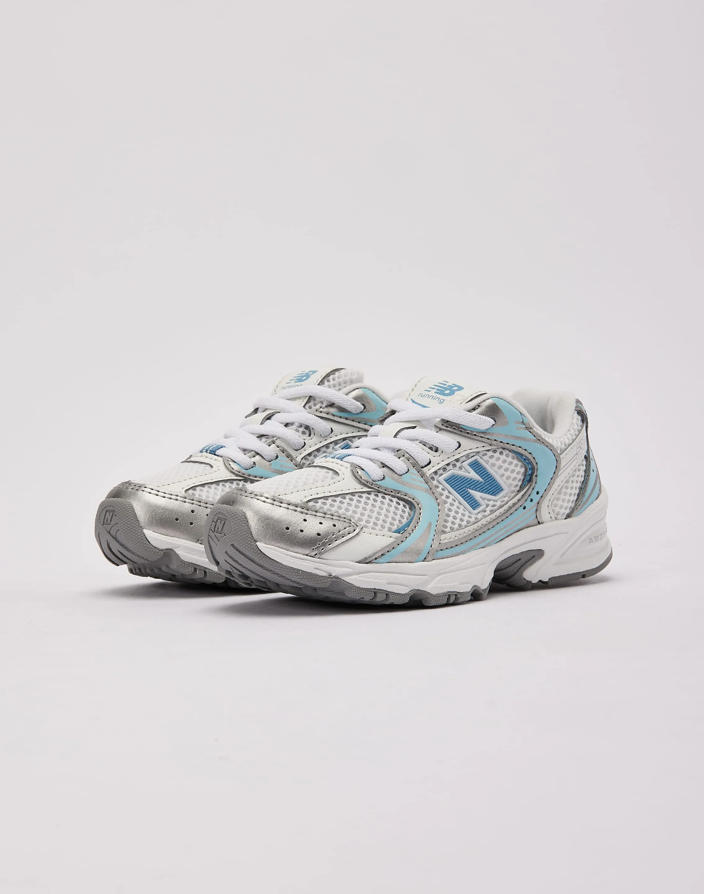 Long Standing New Balance 530 Bungee Pre-School
