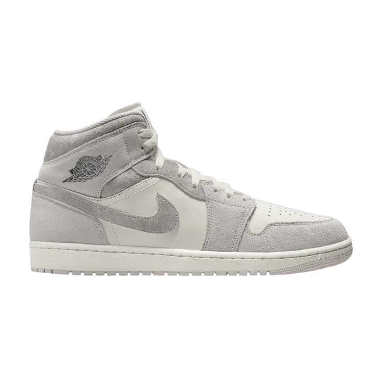 Air Jordan 1 Mid SE 'Neutral Grey Sail' Weekend Look
