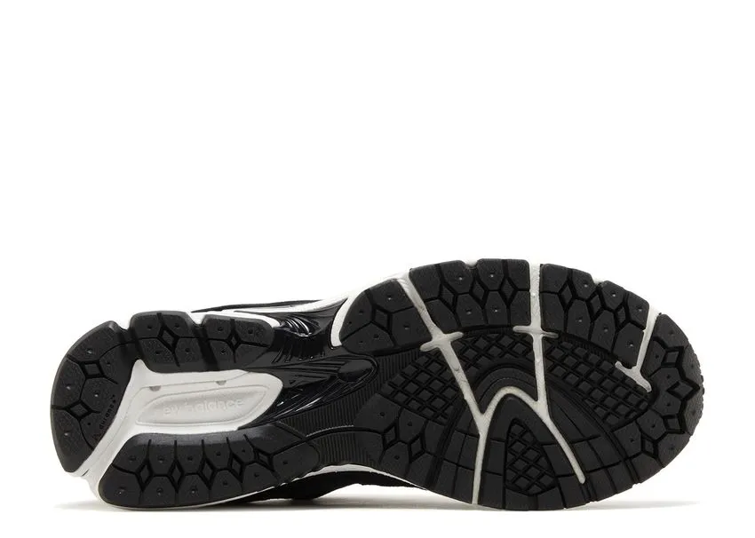 Breathable Upper Smooth Walk New Balance 2002R Black Gunmetal