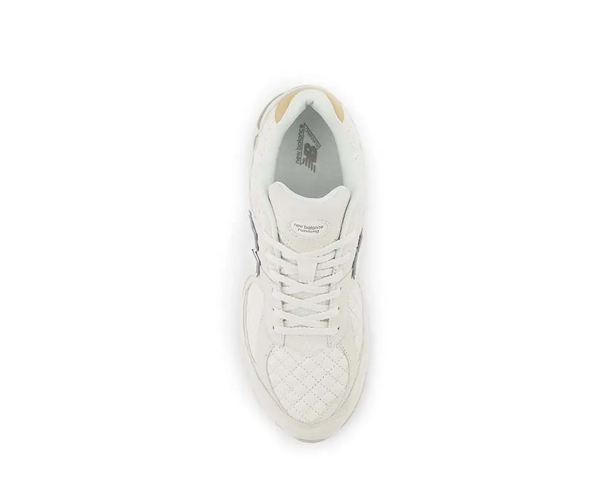 Grab Quick New Balance 2002R