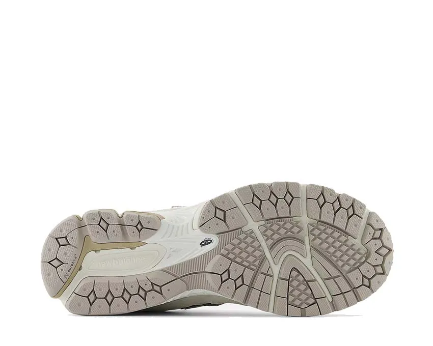 New Balance 2002R Classic Wear Oasis Hike