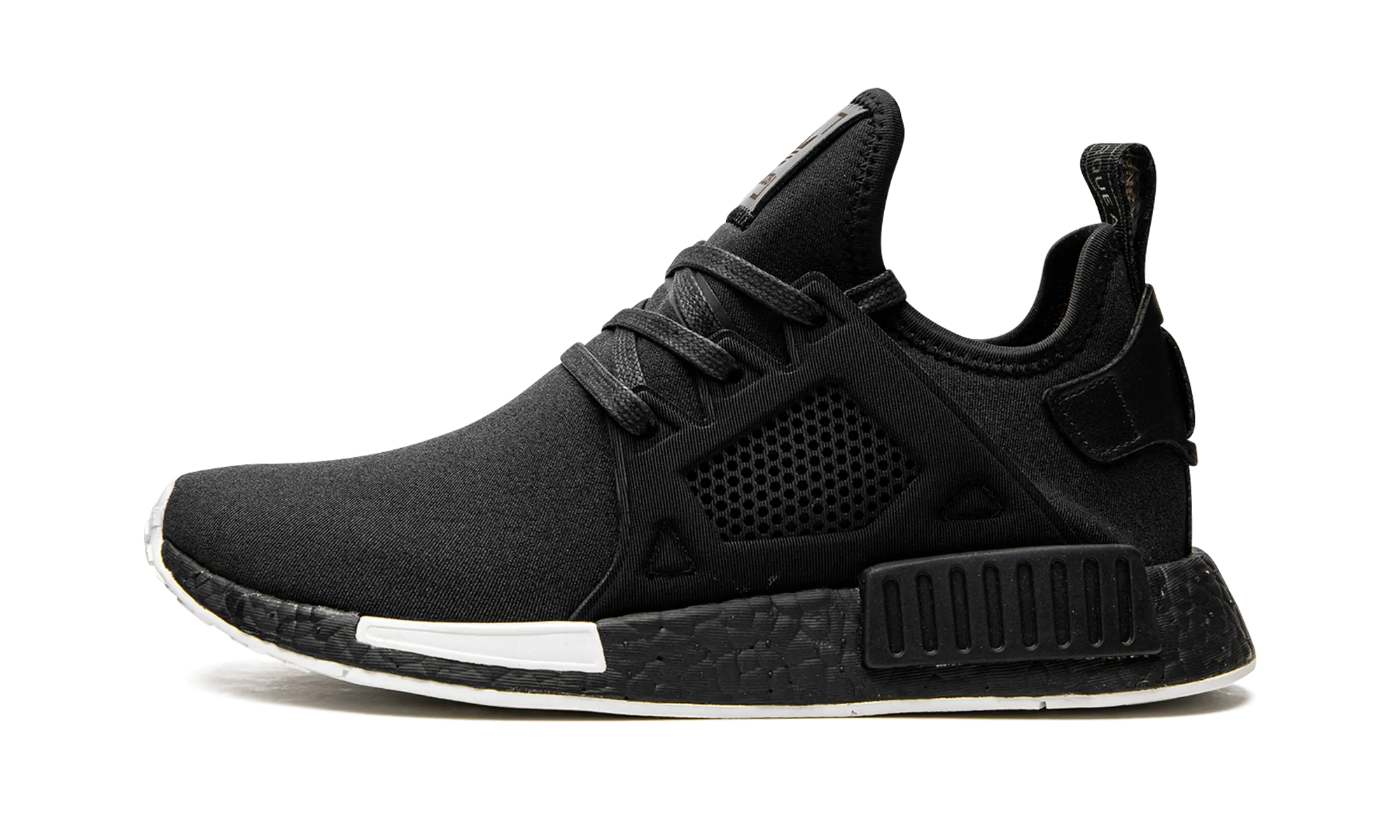 NMD_XR1 "Henry Poole" Stand Comfort Street Scene