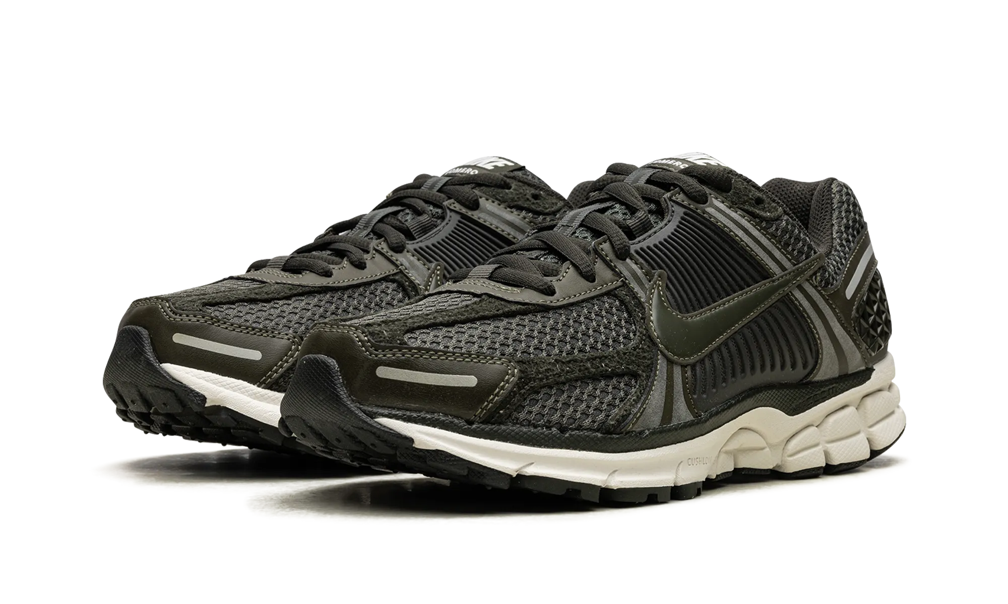 ZOOM VOMERO 5 WMNS "Sequoia" leather - free