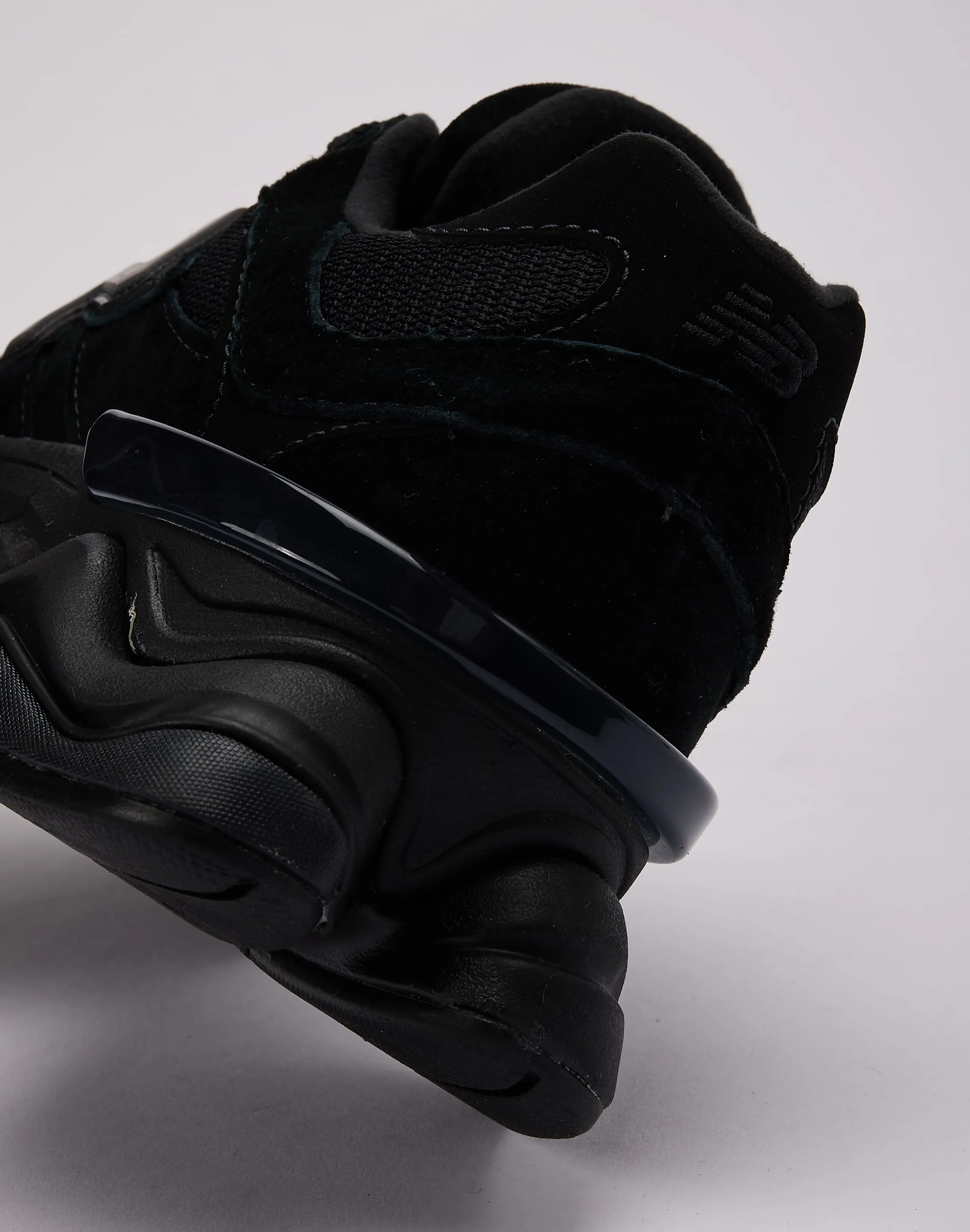 New Balance 9060 Sport Move Comfortable Experience