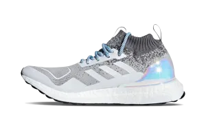 UltraBoost Mid Sleek Frame