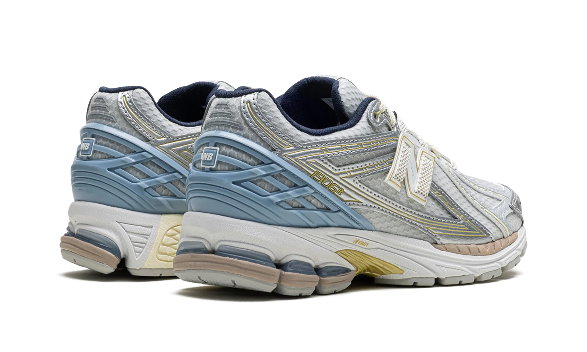 1906R "Kith- White" Weekend Trips Sleek Vibe