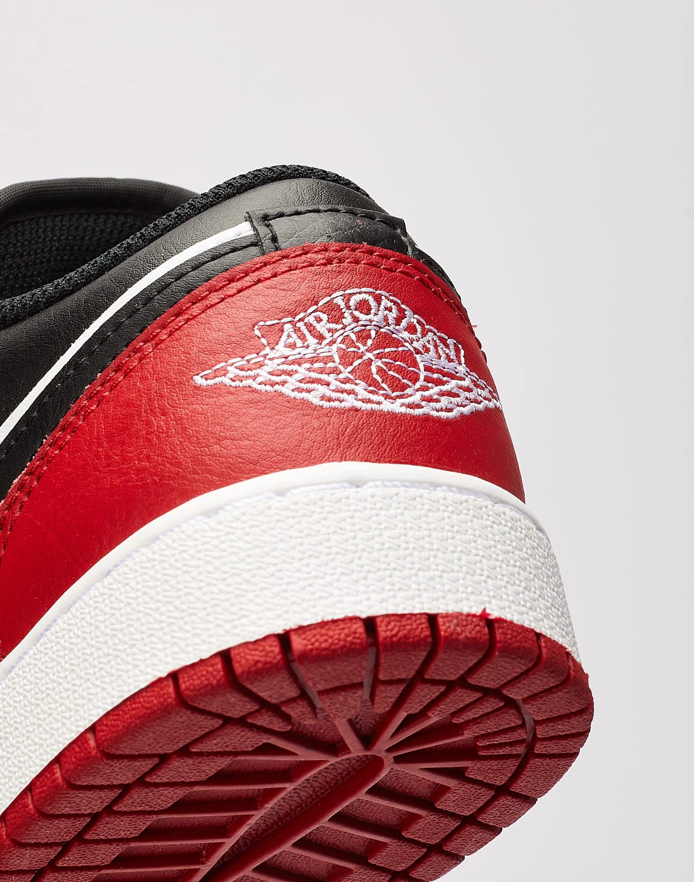 Jordan Air Jordan 1 Low Grade-School Valley Run