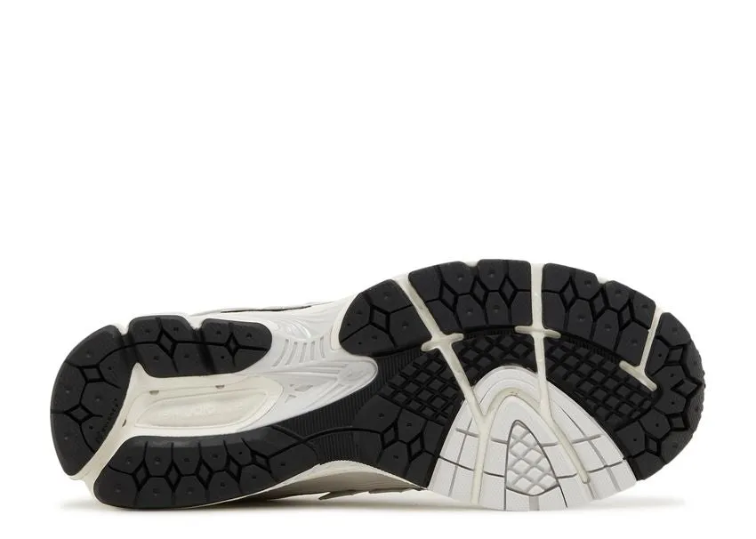 New Balance 1906R Rain Cloud Lake Jog Anti Slip Feature