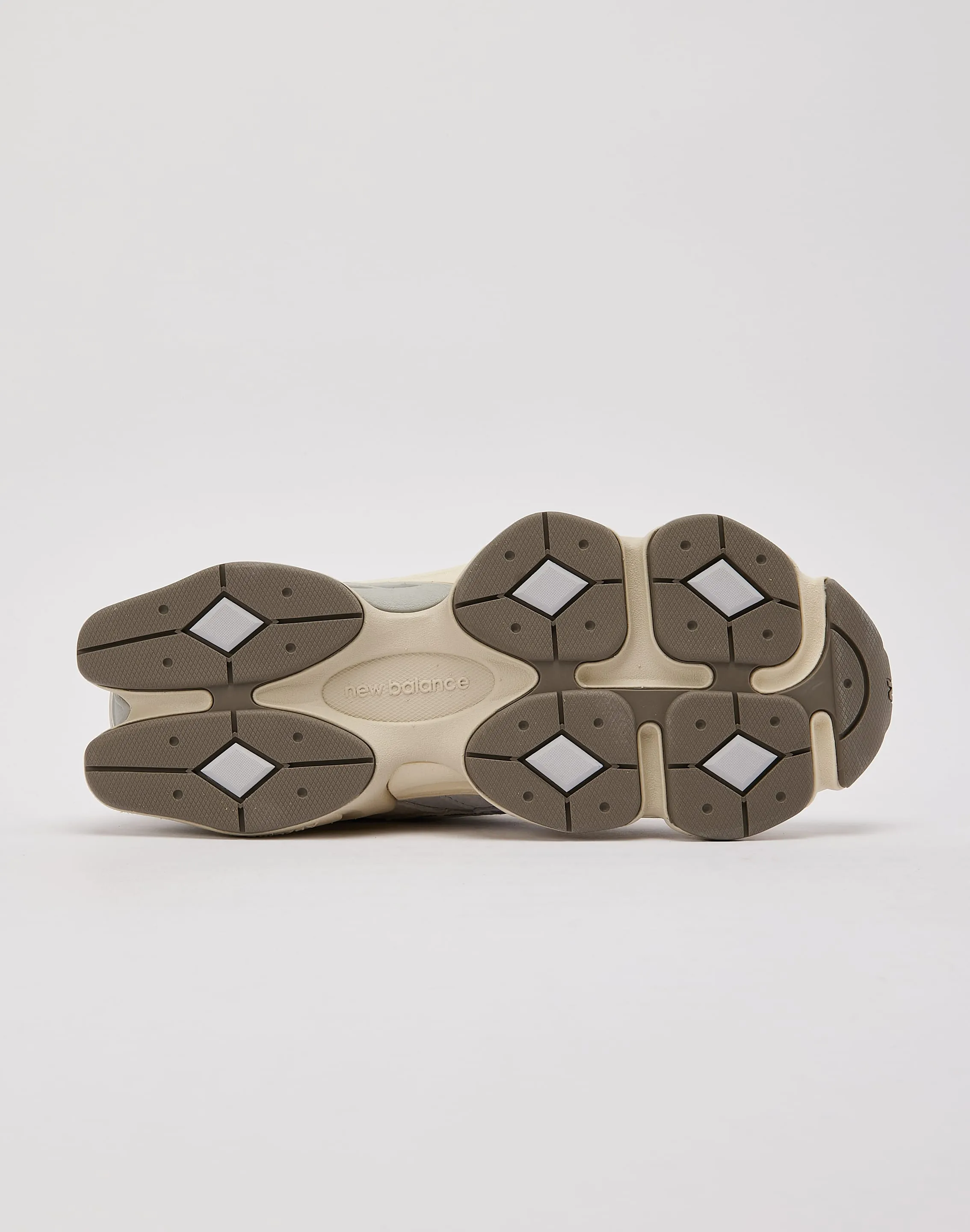Outfit Ready All Comfort New Balance 9060