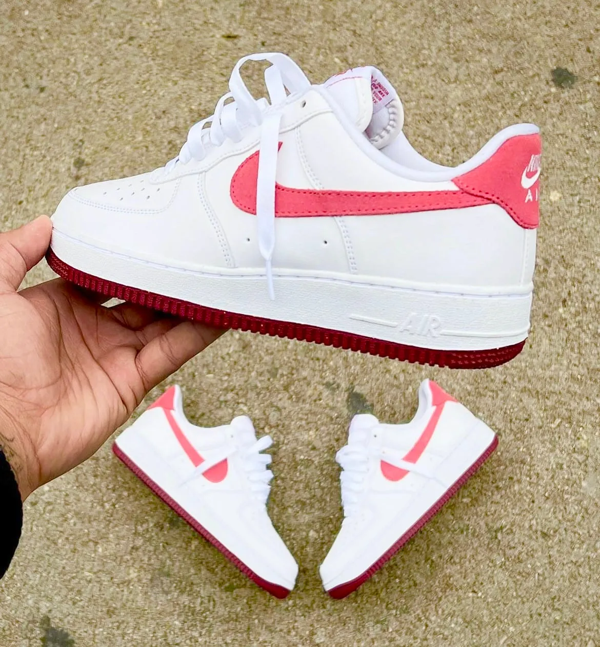 Chat Walk NIKE AIR FORCE 1 WHITE PINK DARK RED