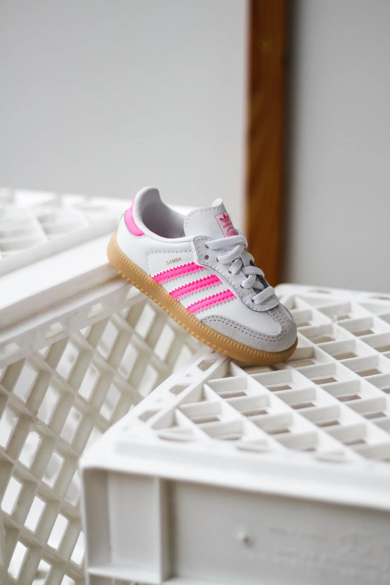 Fantasy Path Torsion control ADIDAS SAMBA OG (TD) "CLOUD WHITE/LUCID PINK/GUM" tight-fit