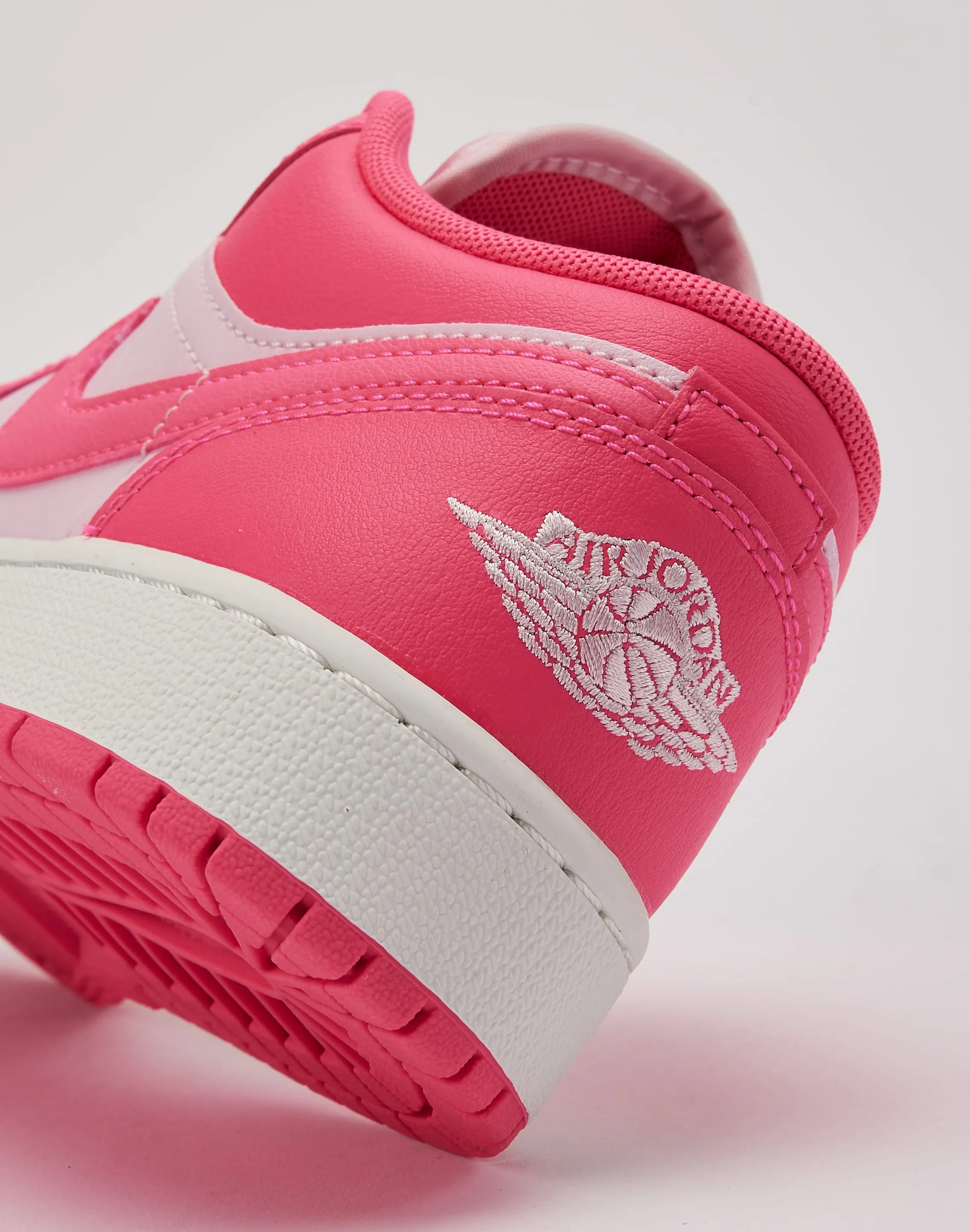 Jordan Air Jordan 1 Low Grade-School ergonomic Elastic laces