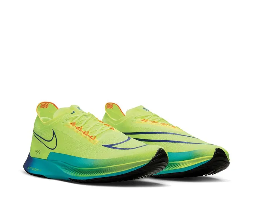 Nike ZoomX Streakfly carbon fiber plate shoe detail running in university tracks shoes